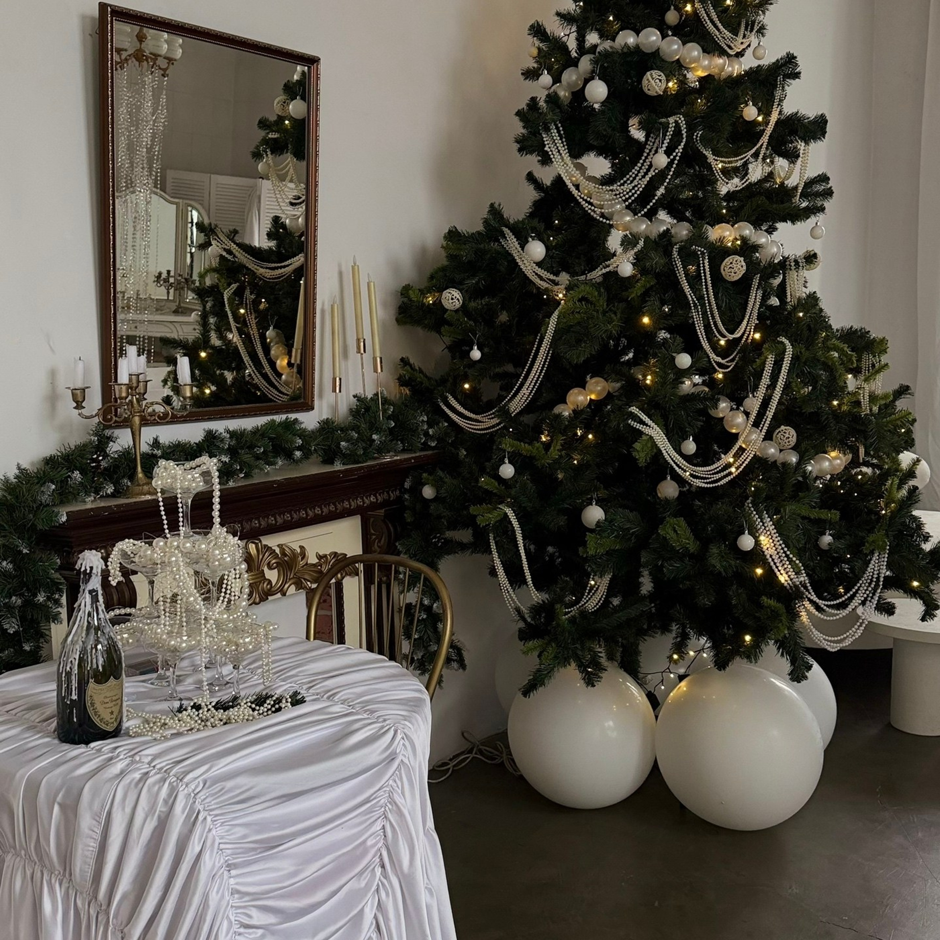 ALL In — Белый зал