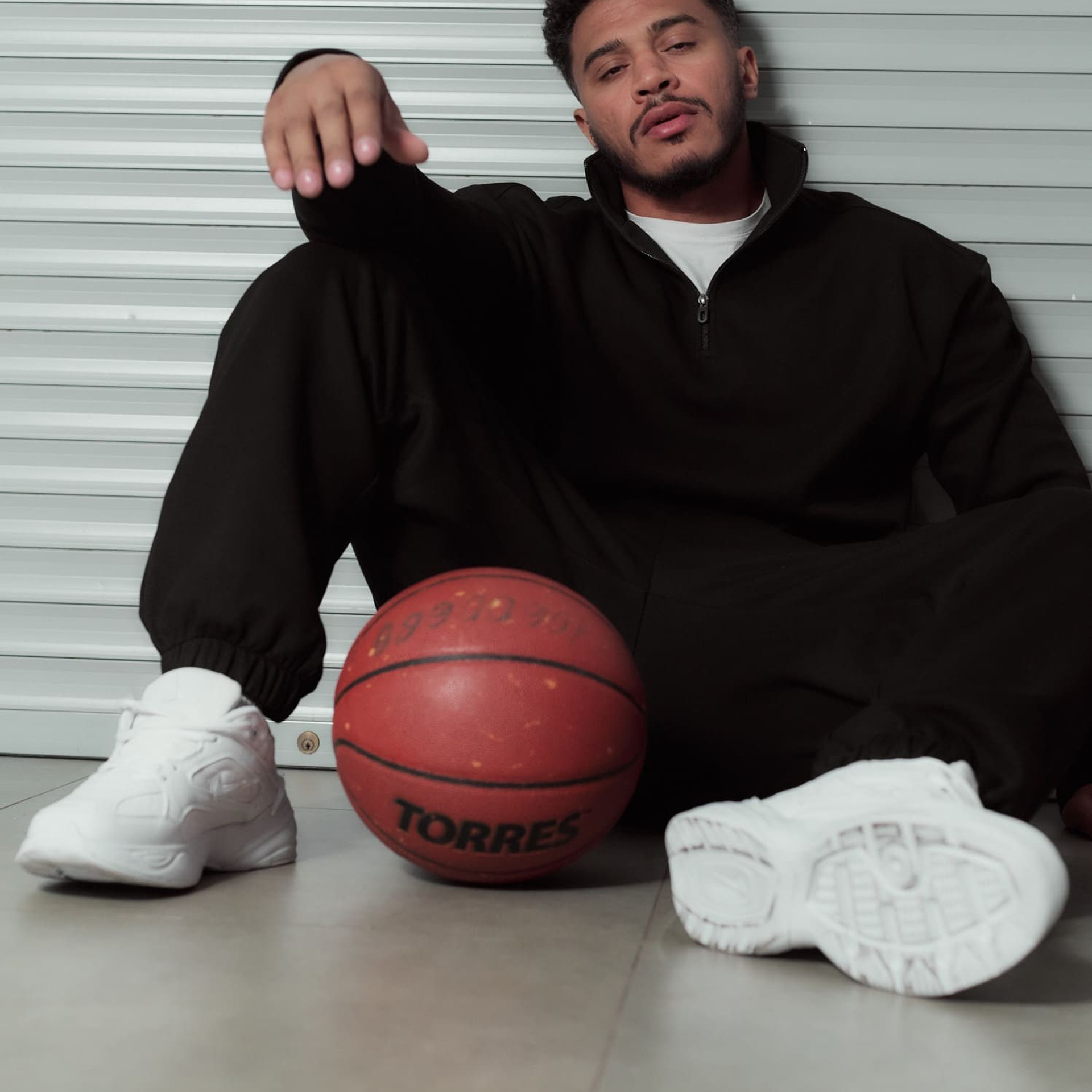 Предметная съёмка мужской одежды для маркетплейсов old | Sale Easy