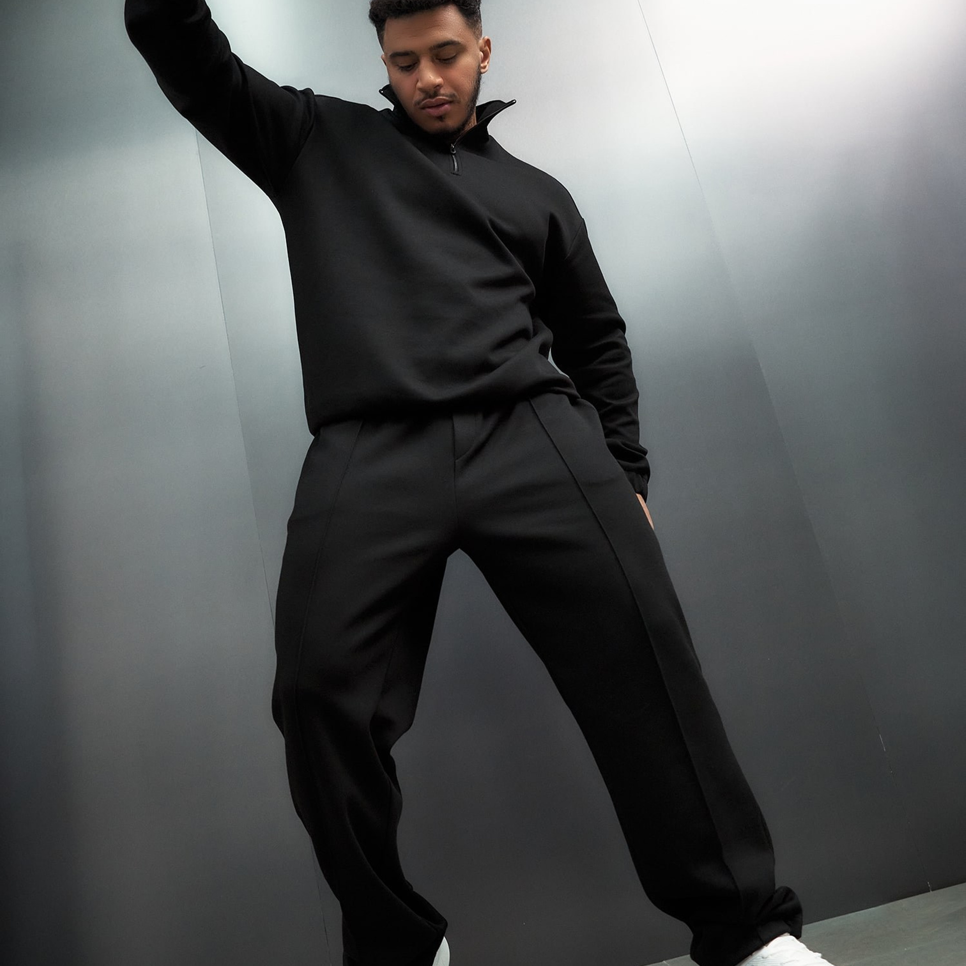 Предметная съёмка мужской одежды для маркетплейсов old | Sale Easy