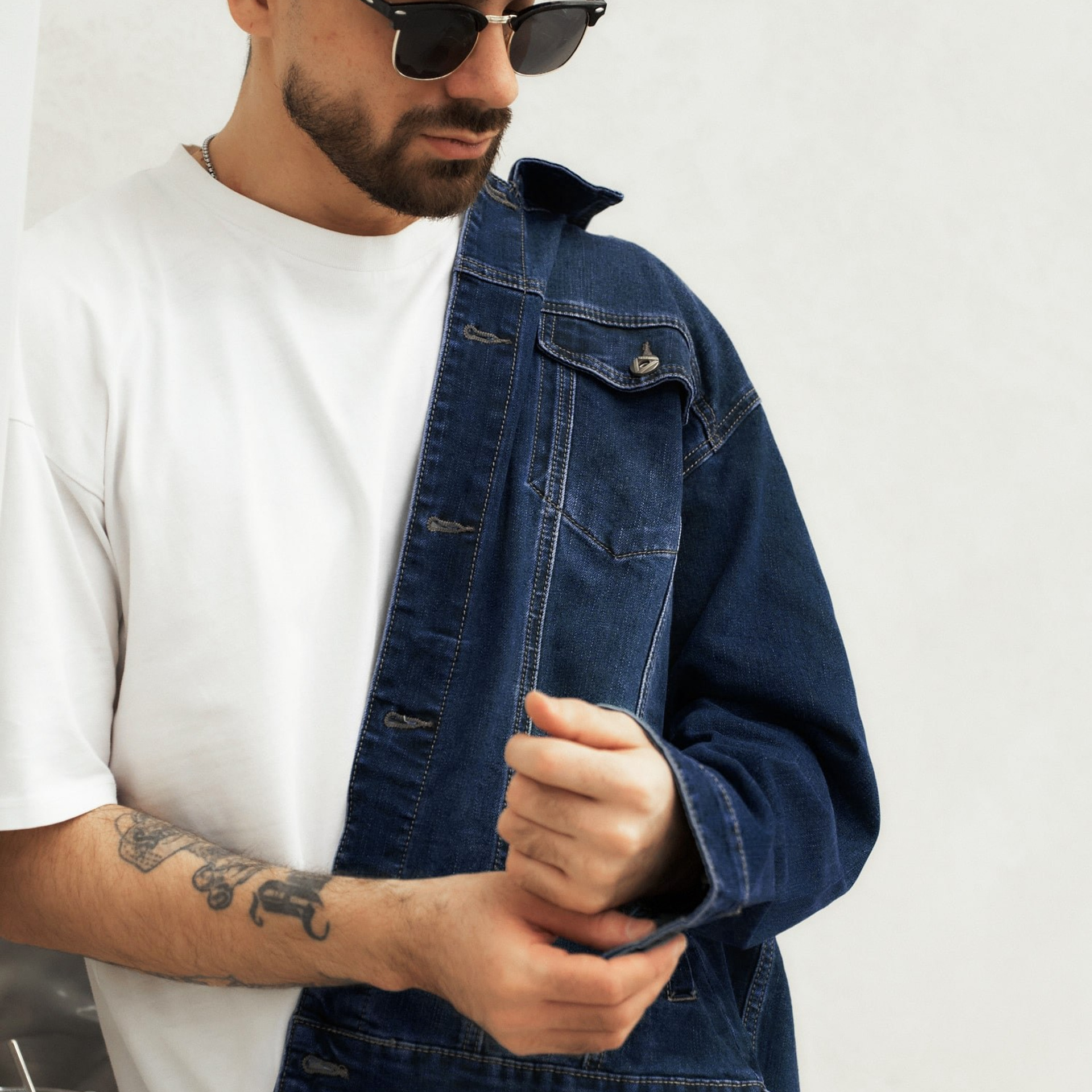 Предметная съёмка мужской одежды для маркетплейсов old | Sale Easy