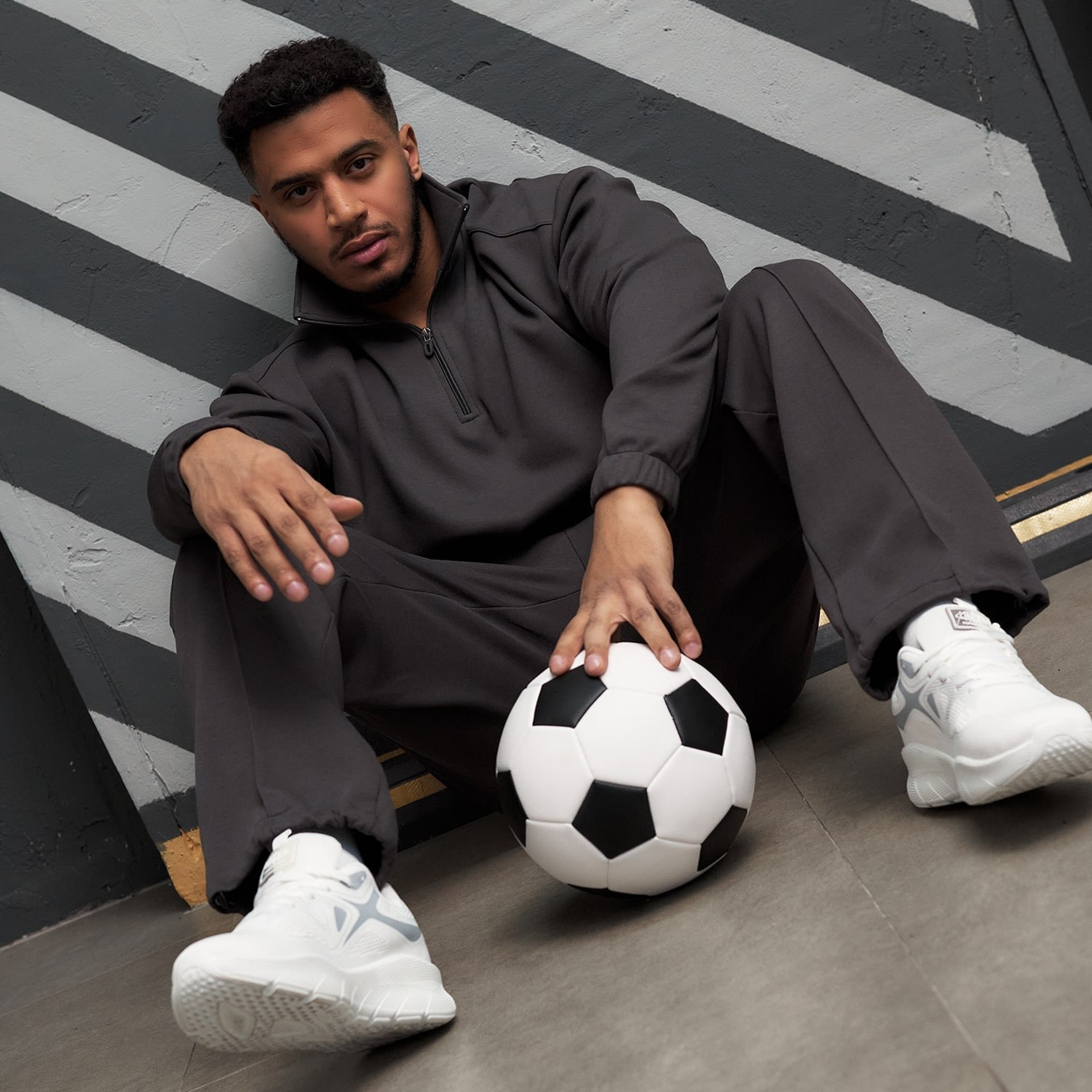 Предметная съёмка мужской одежды для маркетплейсов old | Sale Easy