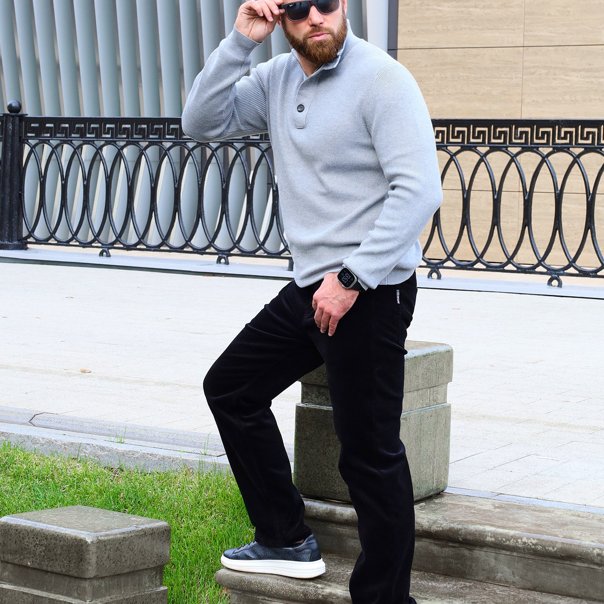 Предметная съёмка мужской одежды для маркетплейсов old | Sale Easy