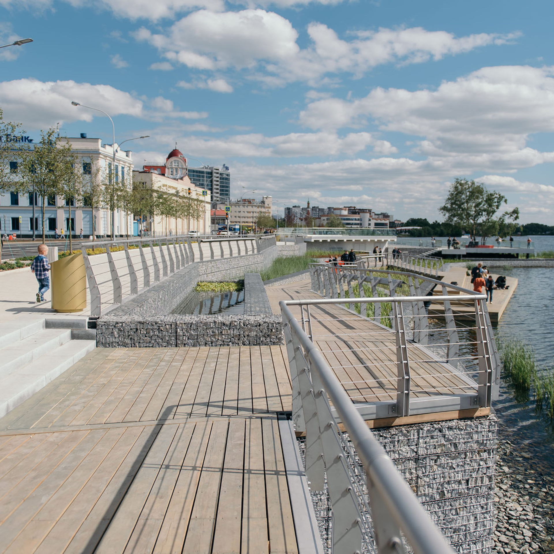 Набережная озера Кабан