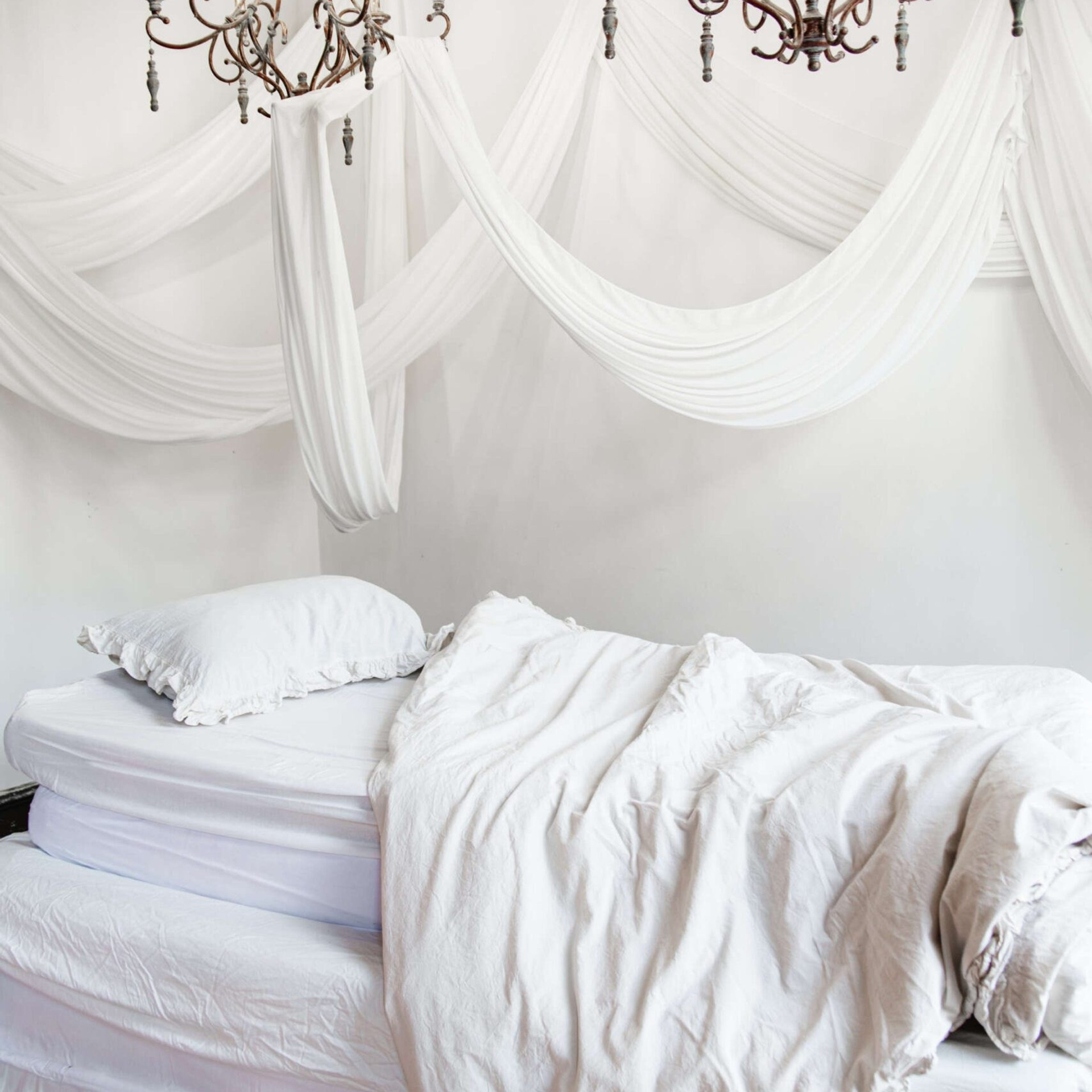 LEONA — зал ITALY