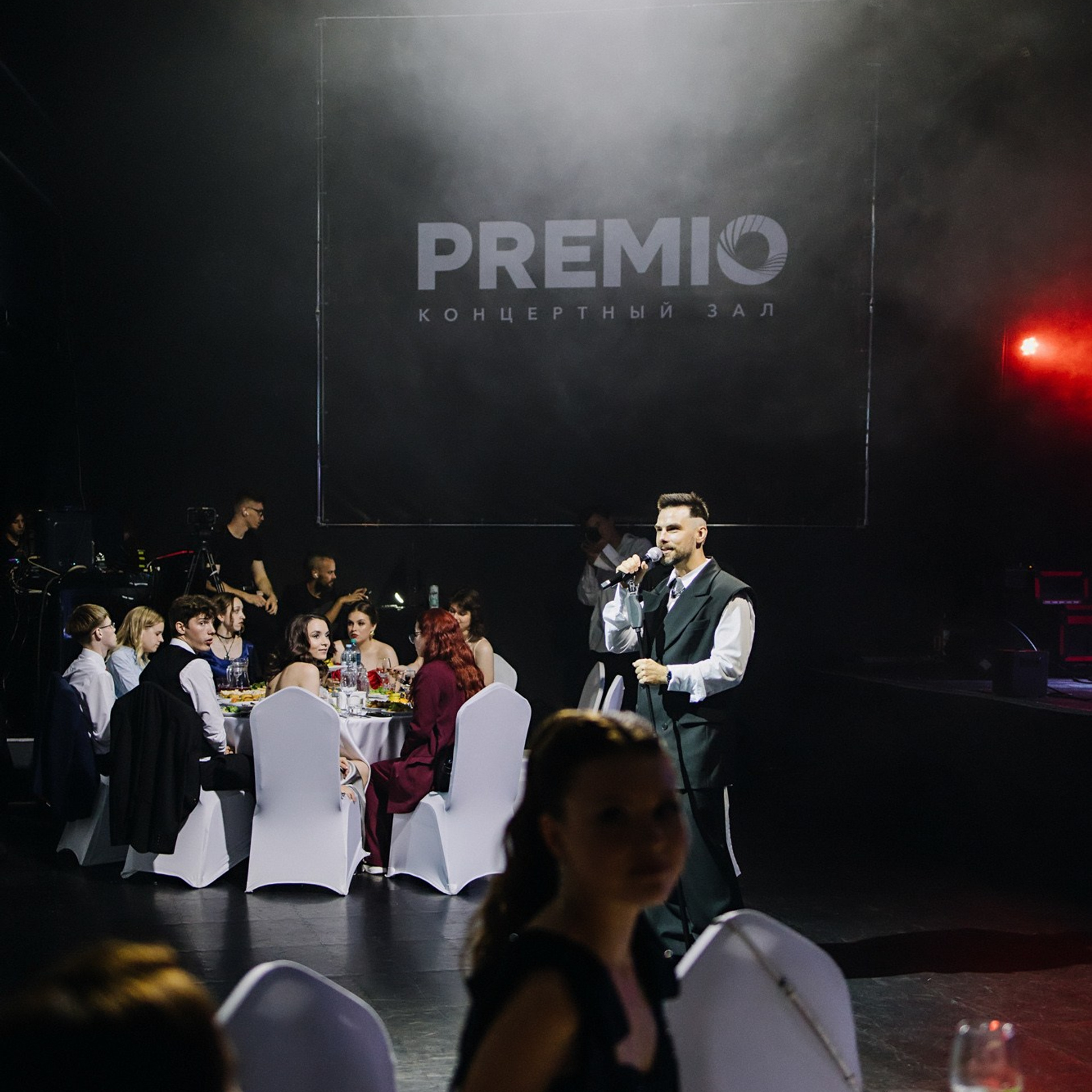 Выпускная фотосессия | Репортаж и съемка на фотозоне. Школьная съемка и создание выпускных альбомов в Нижнем Новгороде