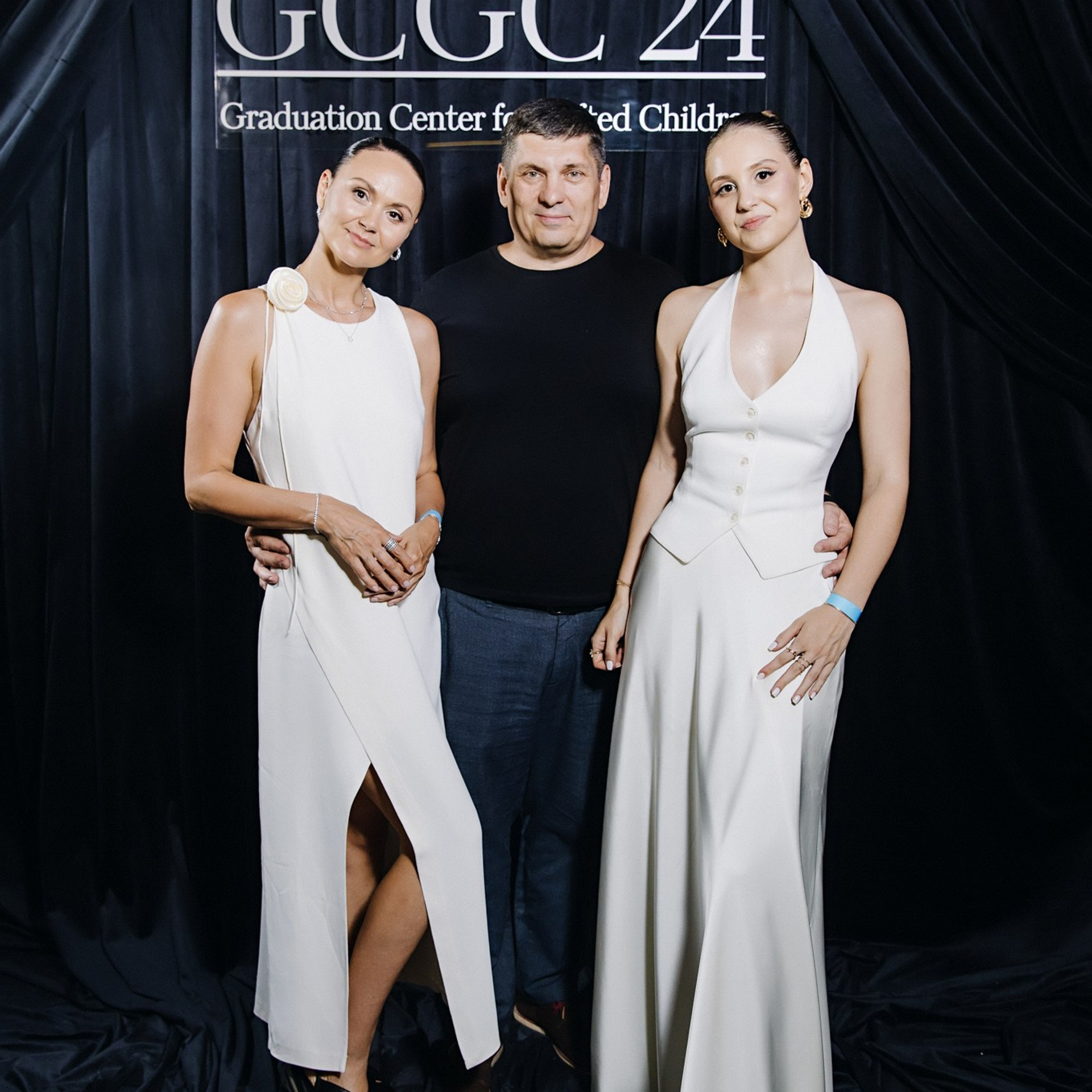 Выпускная фотосессия | Репортаж и съемка на фотозоне. Школьная съемка и создание выпускных альбомов в Нижнем Новгороде