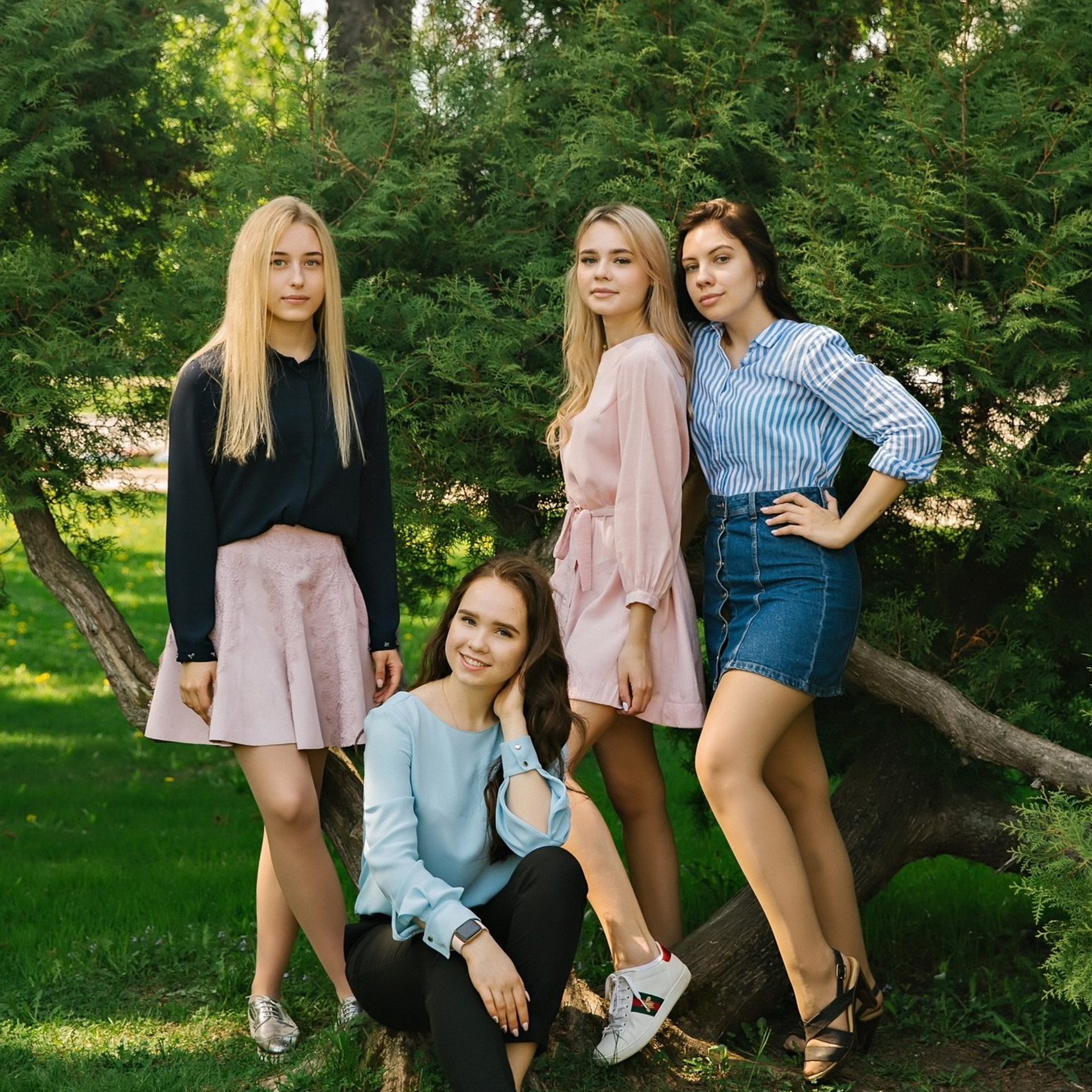 Прогулочные школьные фотосессии | Уличные съемки для школьников. Школьная съемка и создание выпускных альбомов в Нижнем Новгороде