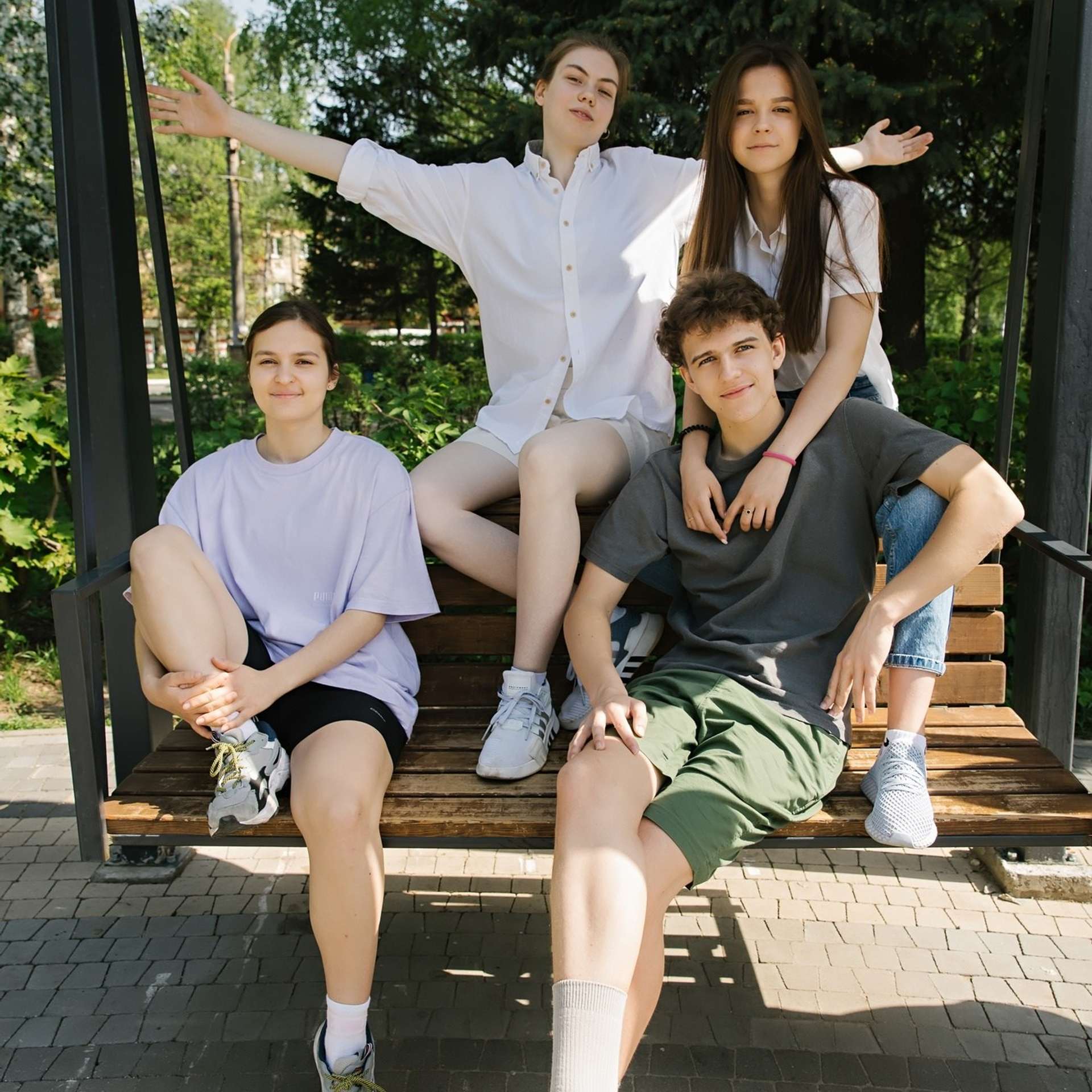 Прогулочные школьные фотосессии | Уличные съемки для школьников. Школьная съемка и создание выпускных альбомов в Нижнем Новгороде