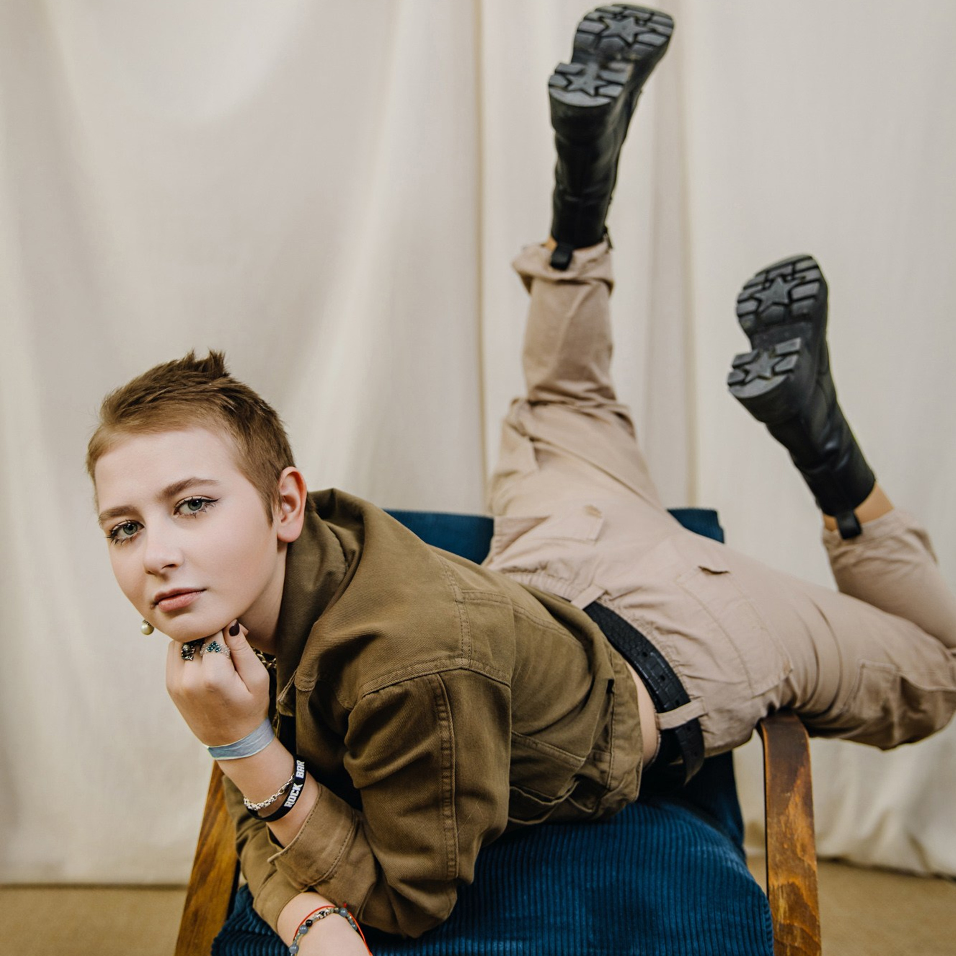 Съемка для выпускников старших классов – профессиональные фото  школьников 10-11 классов. Школьная съемка и создание выпускных альбомов в Нижнем Новгороде