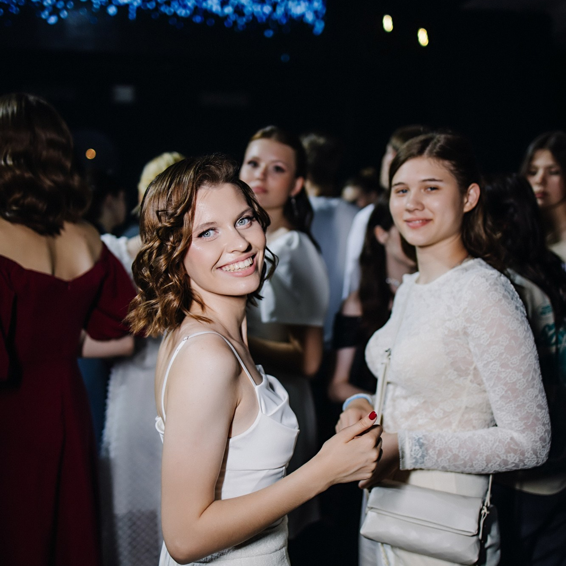 Выпускная фотосессия | Репортаж и съемка на фотозоне. Школьная съемка и создание выпускных альбомов в Нижнем Новгороде