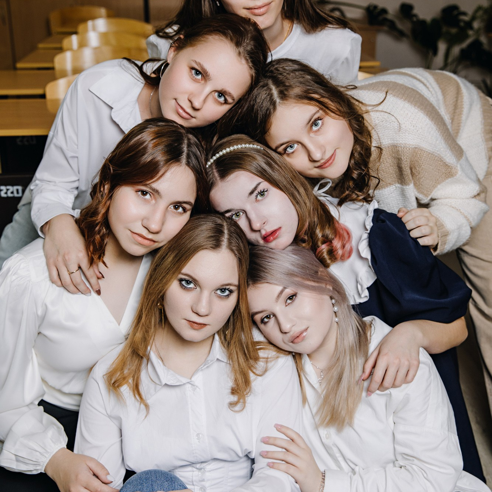 Съемка для выпускников старших классов – профессиональные фото  школьников 10-11 классов. Школьная съемка и создание выпускных альбомов в Нижнем Новгороде