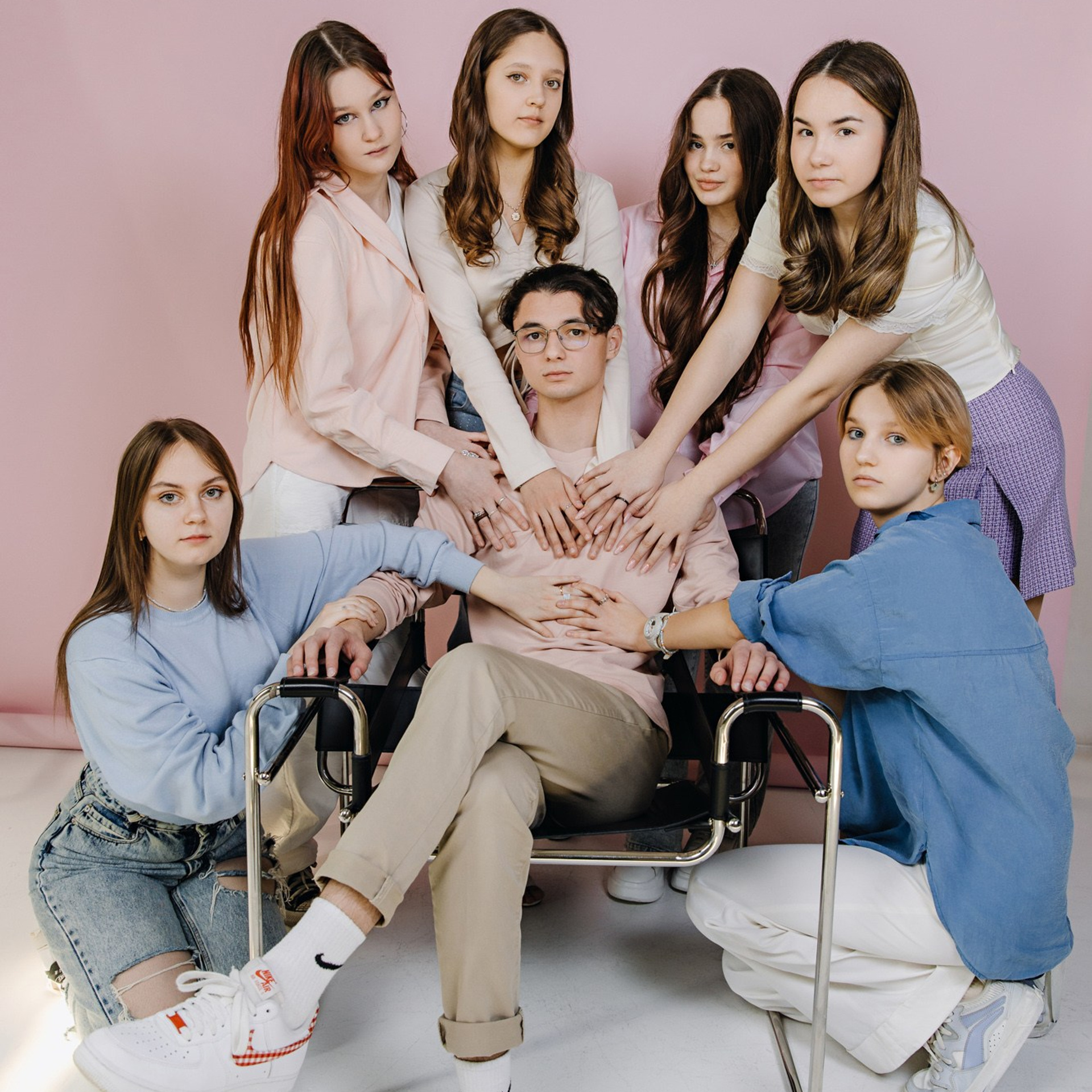 Съемка для выпускников старших классов – профессиональные фото  школьников 10-11 классов. Школьная съемка и создание выпускных альбомов в Нижнем Новгороде