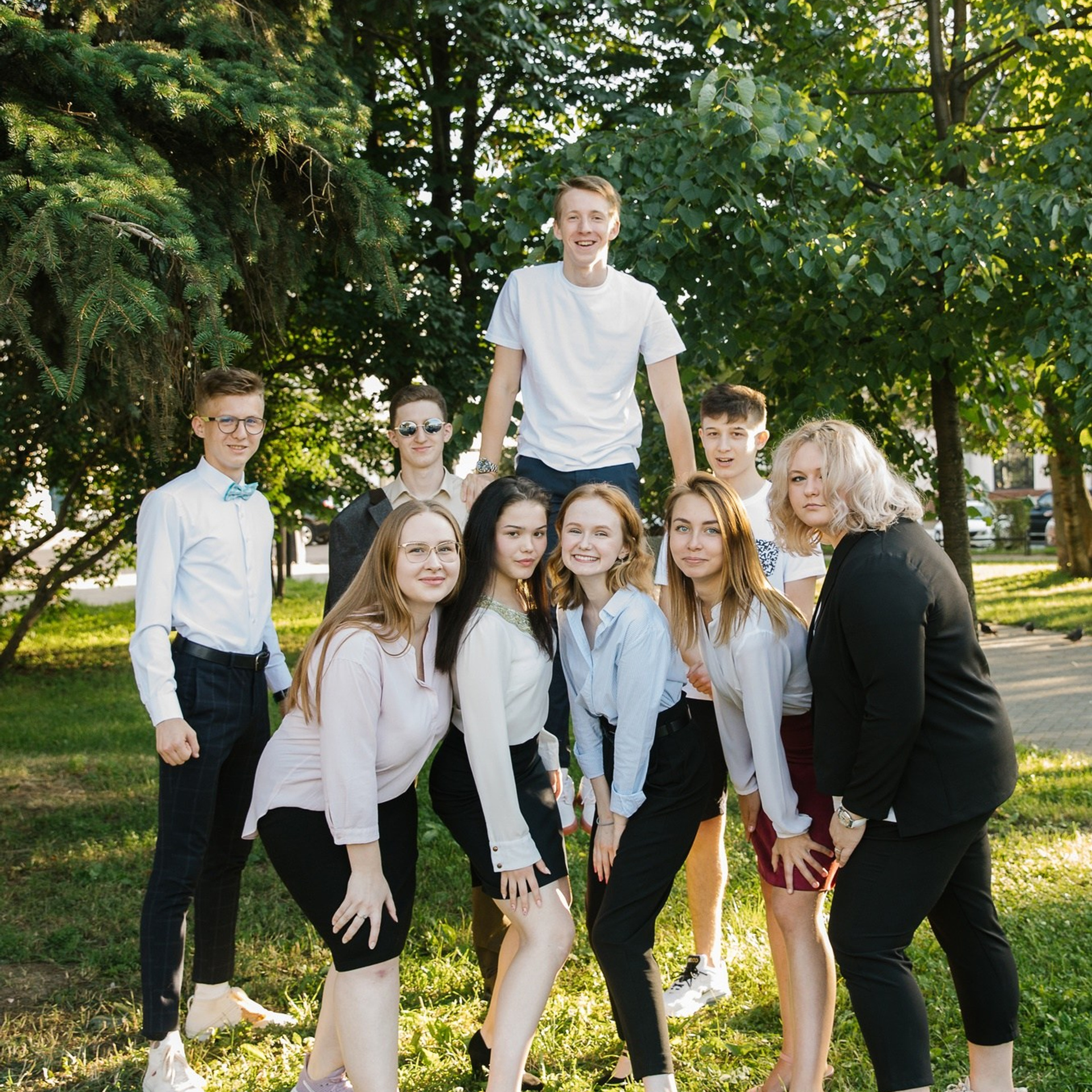 Прогулочные школьные фотосессии | Уличные съемки для школьников. Школьная съемка и создание выпускных альбомов в Нижнем Новгороде