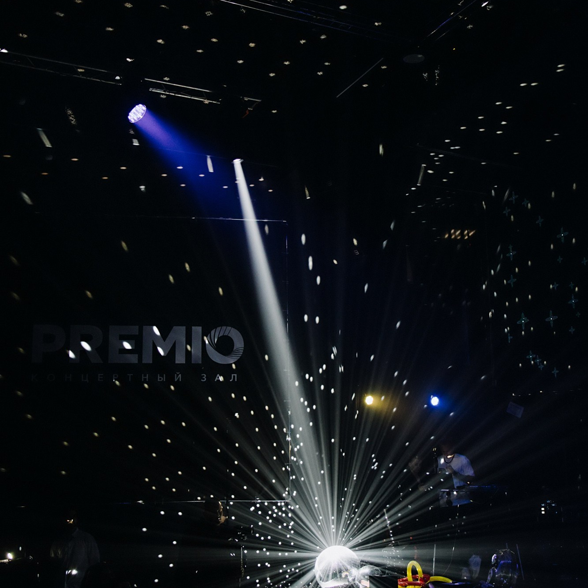 Выпускная фотосессия | Репортаж и съемка на фотозоне. Школьная съемка и создание выпускных альбомов в Нижнем Новгороде