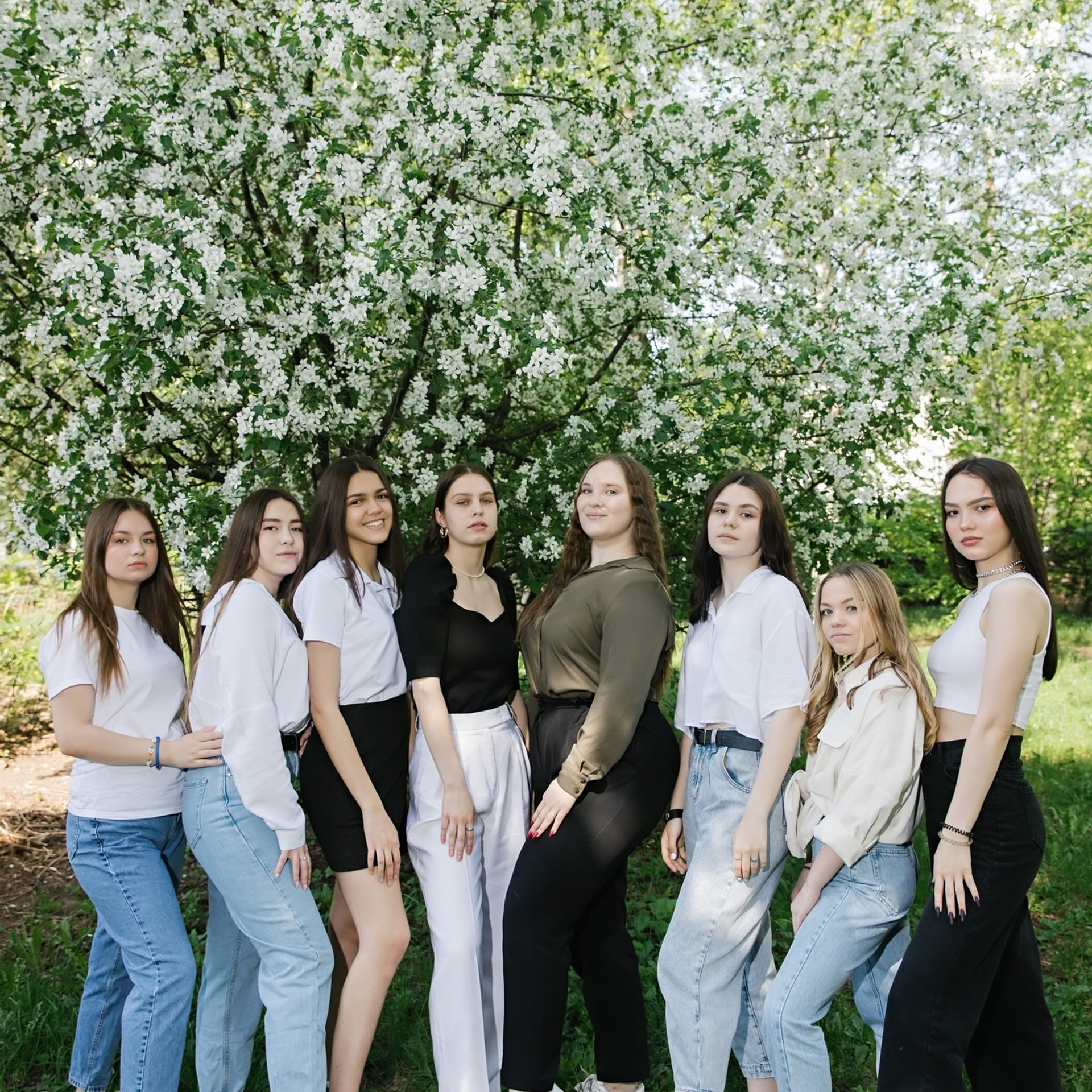 Прогулочные школьные фотосессии | Уличные съемки для школьников. Школьная съемка и создание выпускных альбомов в Нижнем Новгороде