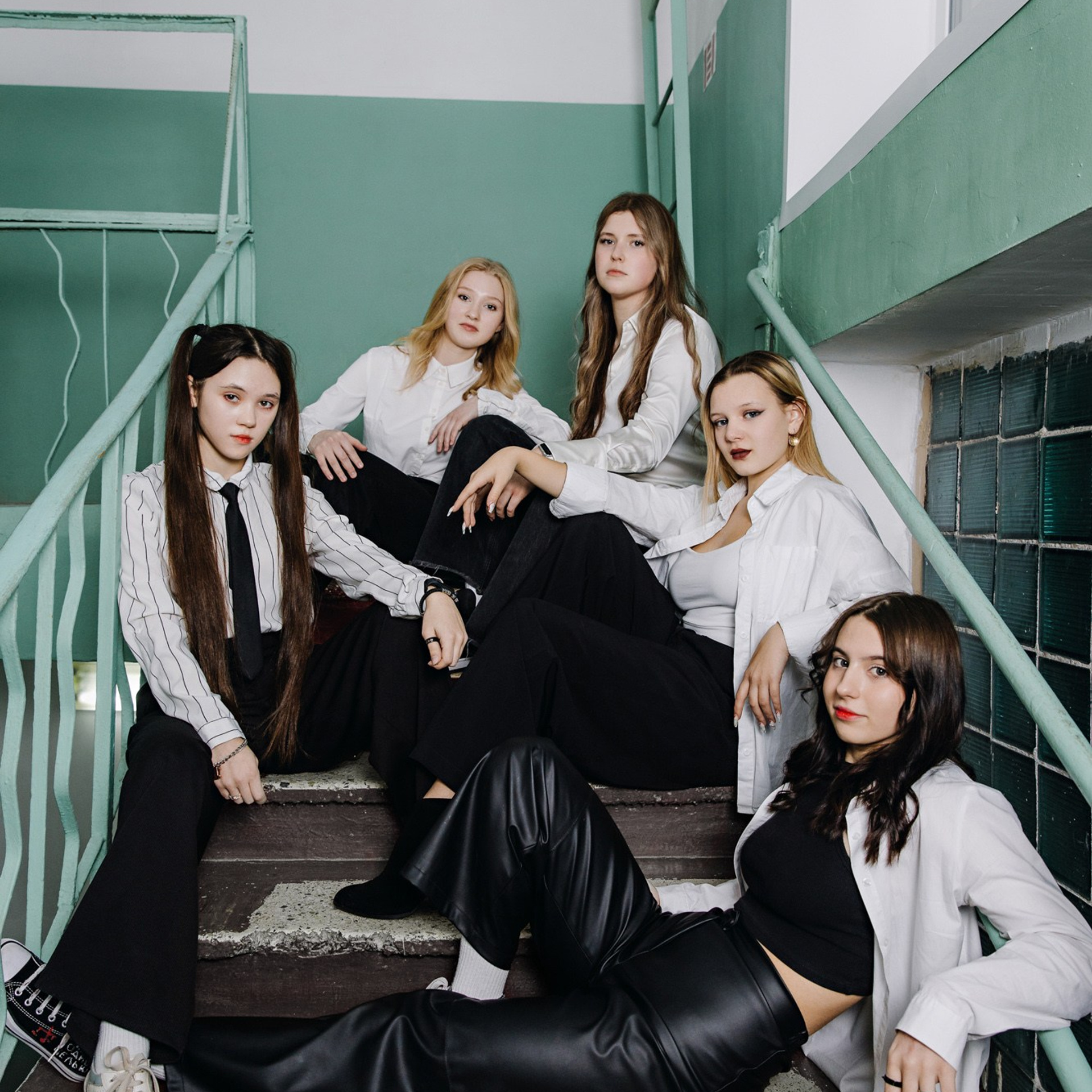 Съемка для выпускников старших классов – профессиональные фото  школьников 10-11 классов. Школьная съемка и создание выпускных альбомов в Нижнем Новгороде