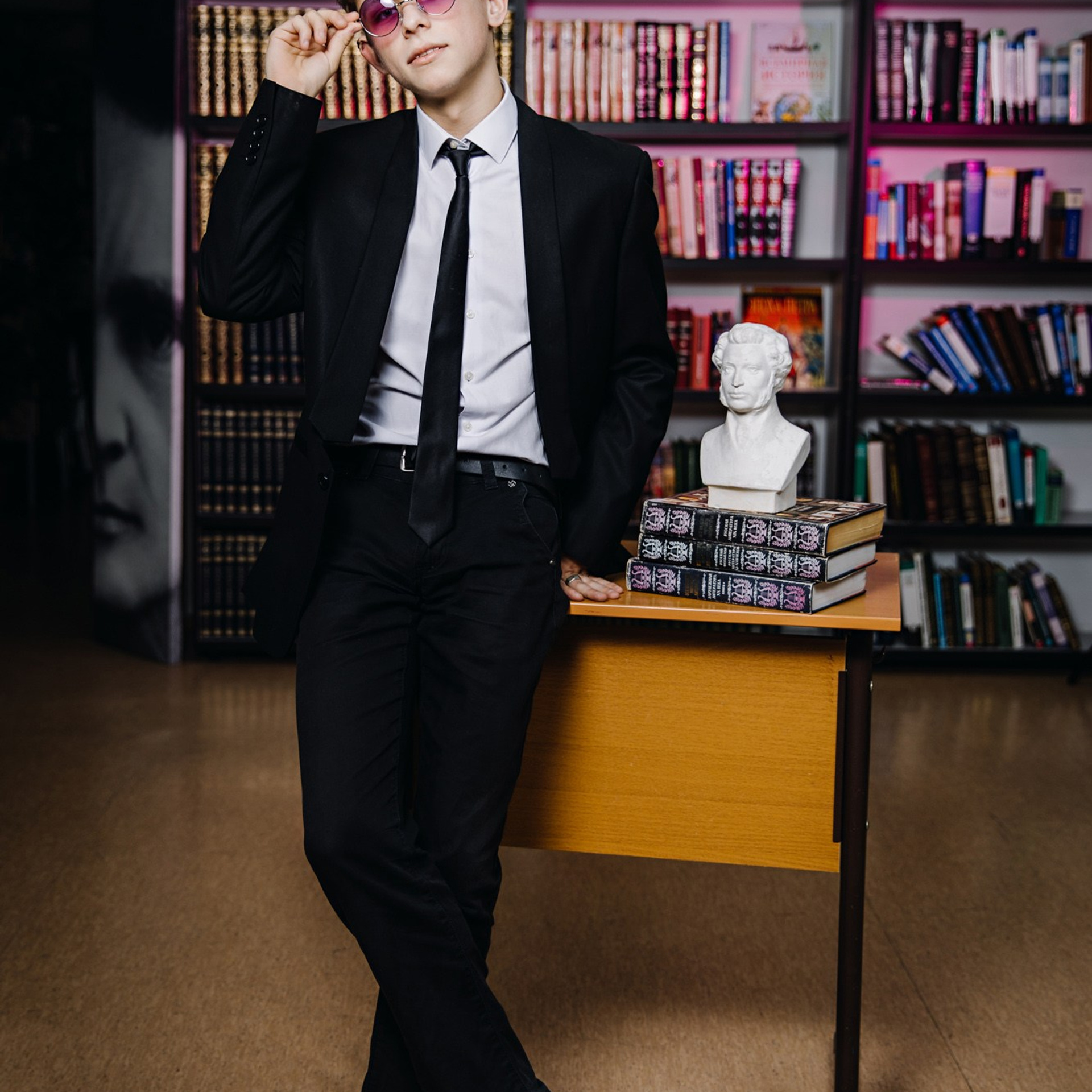 Съемка для выпускников старших классов – профессиональные фото  школьников 10-11 классов. Школьная съемка и создание выпускных альбомов в Нижнем Новгороде