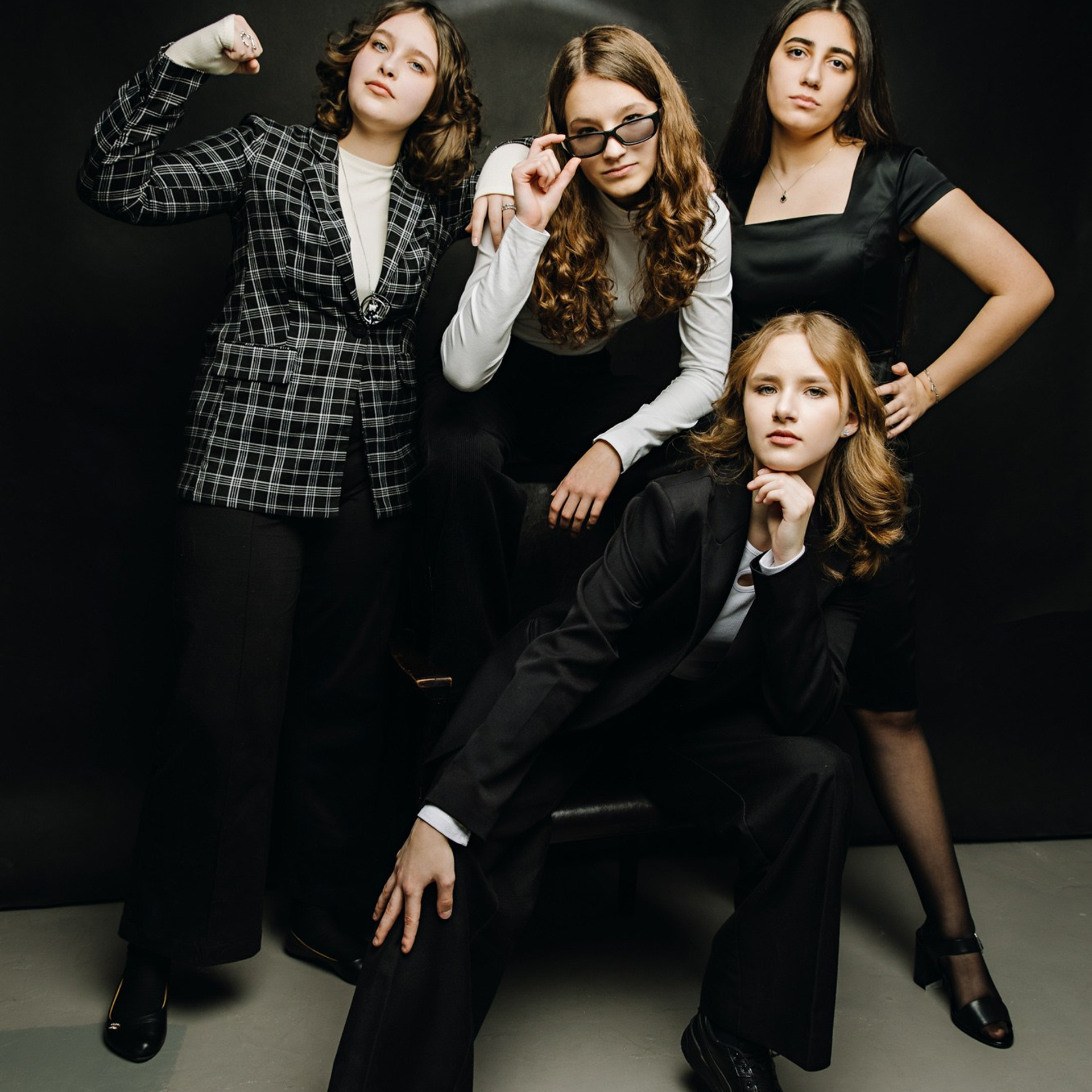 Съемка для выпускников старших классов – профессиональные фото  школьников 10-11 классов. Школьная съемка и создание выпускных альбомов в Нижнем Новгороде