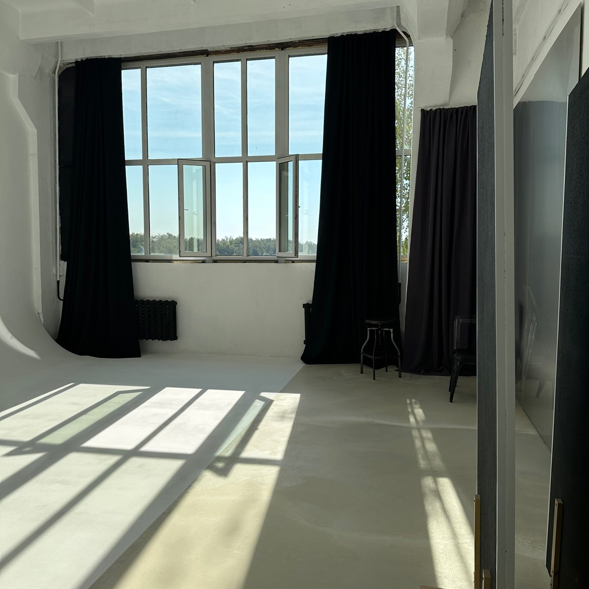 Минималистичные студии и циклорамы. Свадебный и студийный фотограф в Нижнем Новгороде