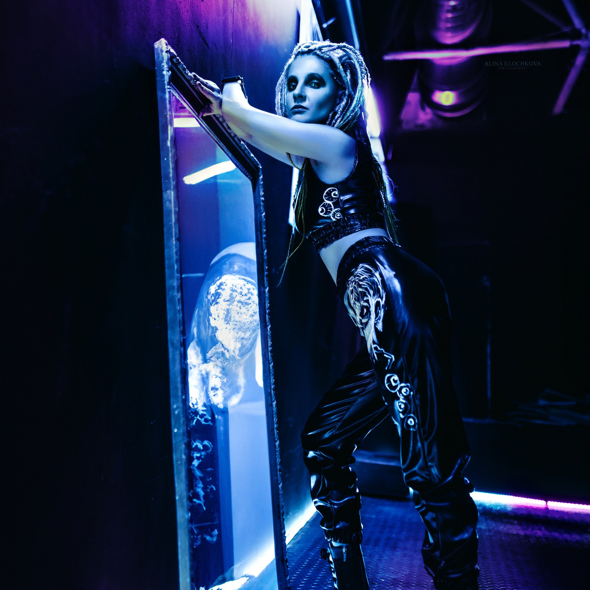 На рубеже миров [сюрреализм]