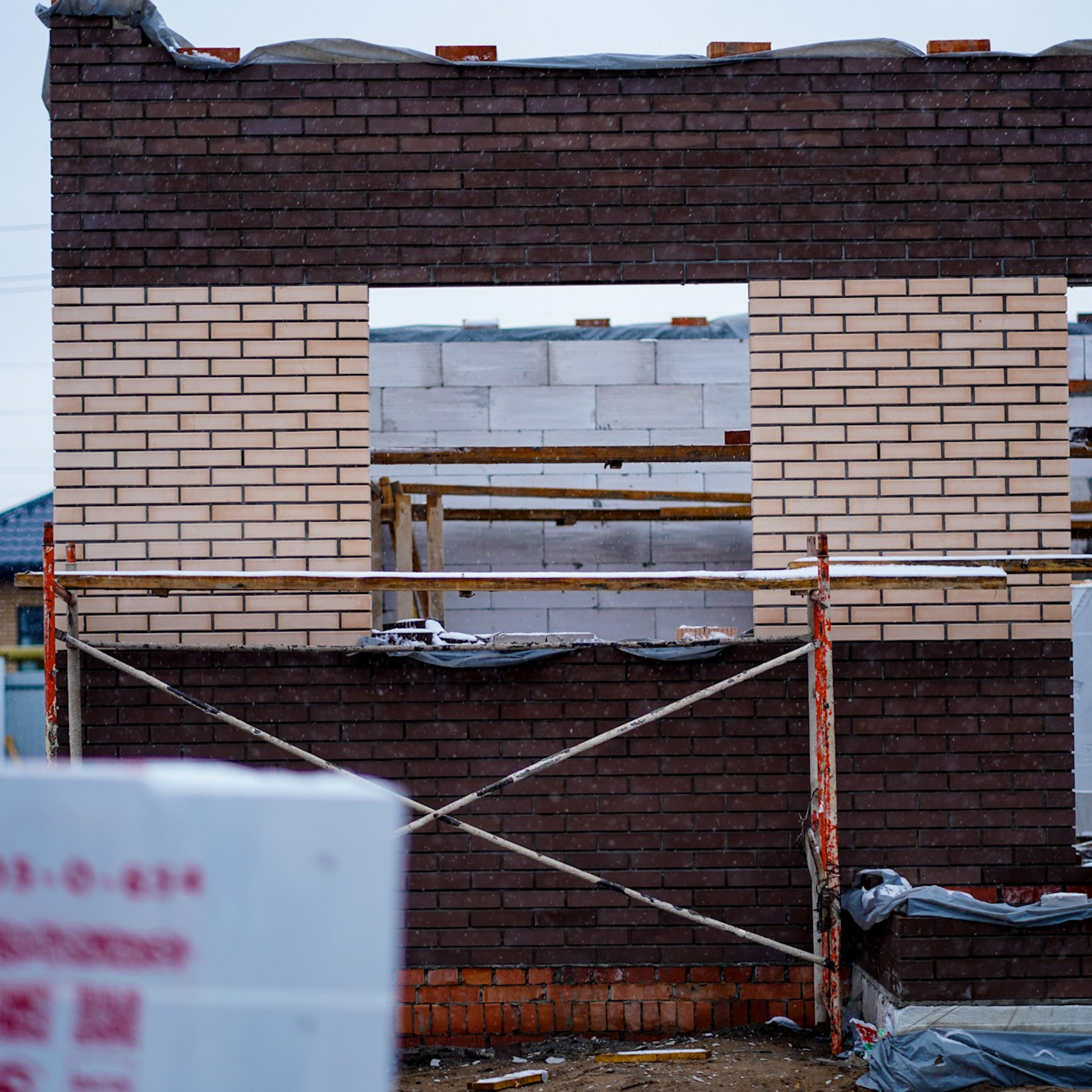 Двухэтажный дом 200 м²