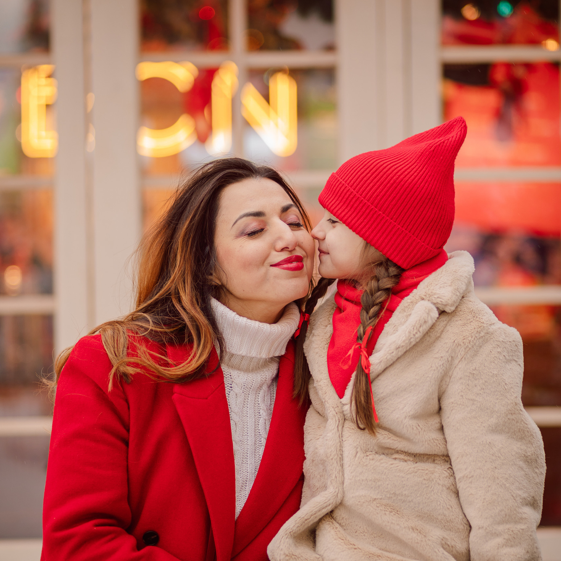 Отзывы. Семейный фотограф в Москве выпускные альбомы Клюковская Надежда