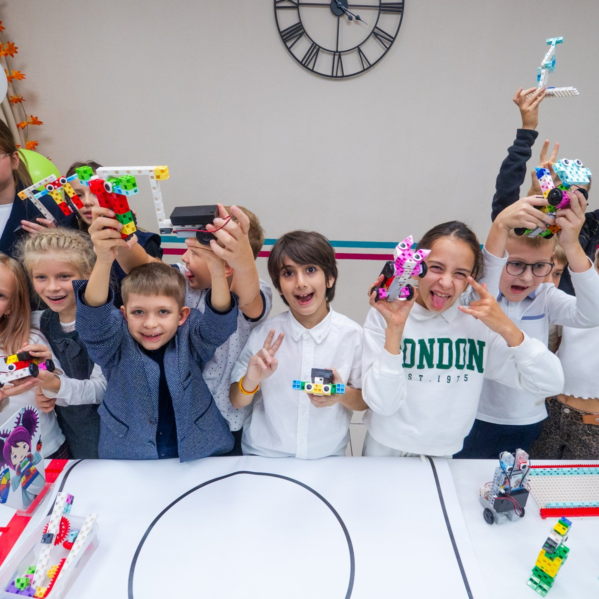 Мир открытий и решений