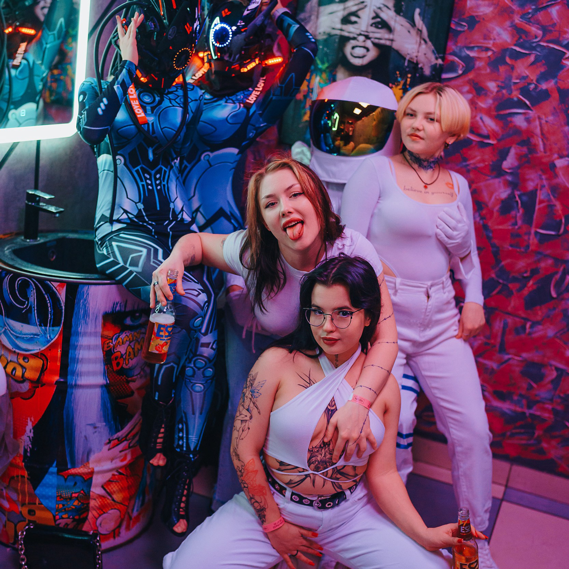 Ночной клуб НЕОН | Фотоотчеты NEON Барнаул. Репортажный (Event) фотограф в Барнауле | Даниил Маркин | Качество и вайб