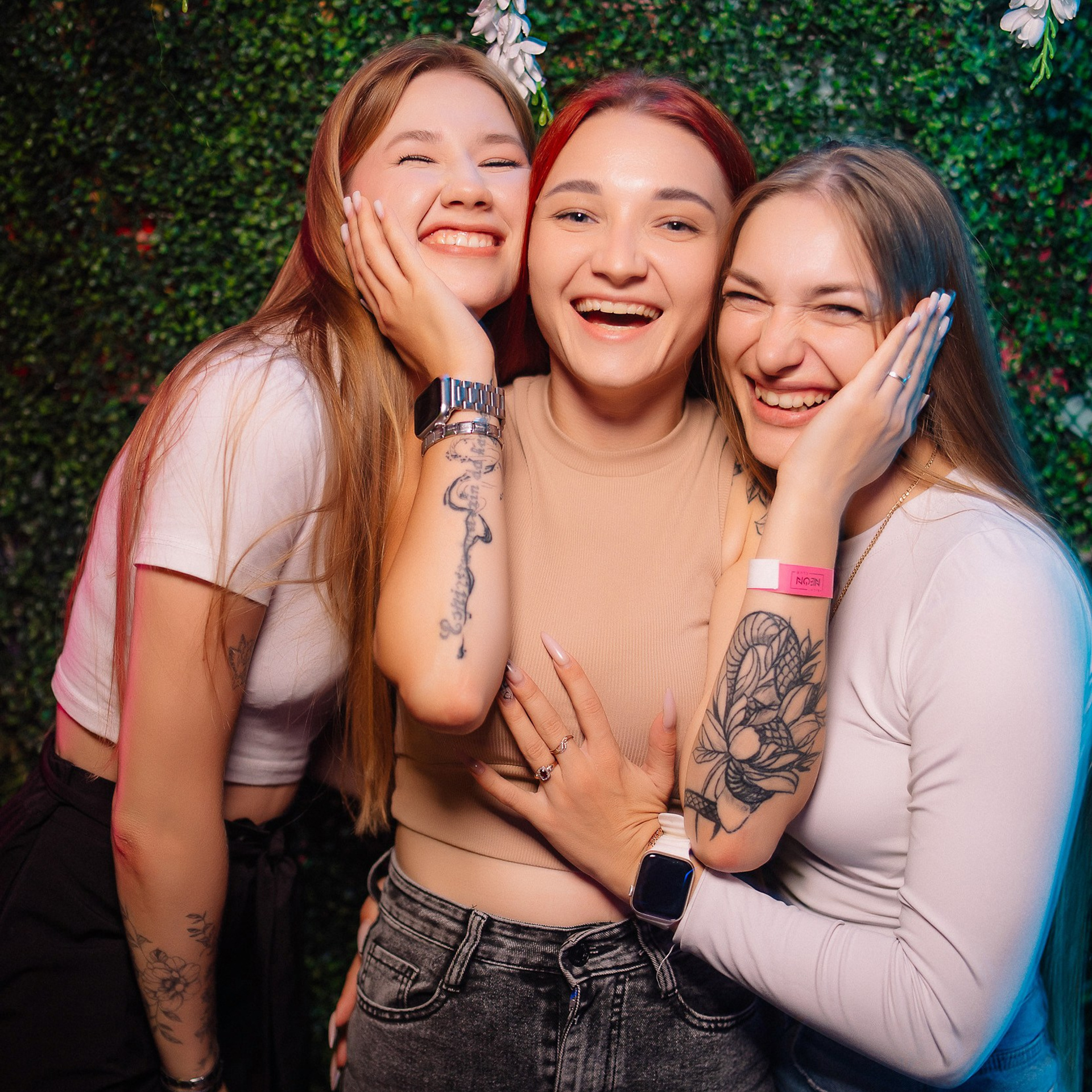 Ночной клуб НЕОН | Фотоотчеты NEON Барнаул. Репортажный (Event) фотограф в Барнауле | Даниил Маркин | Качество и вайб