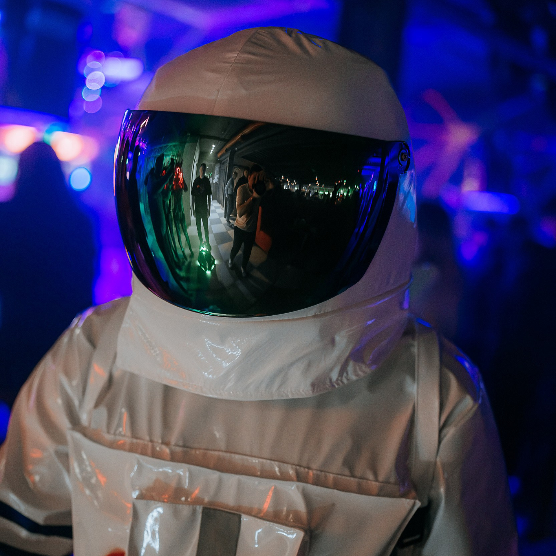 Ночной клуб НЕОН | Фотоотчеты NEON Барнаул. Репортажный (Event) фотограф в Барнауле | Даниил Маркин | Качество и вайб