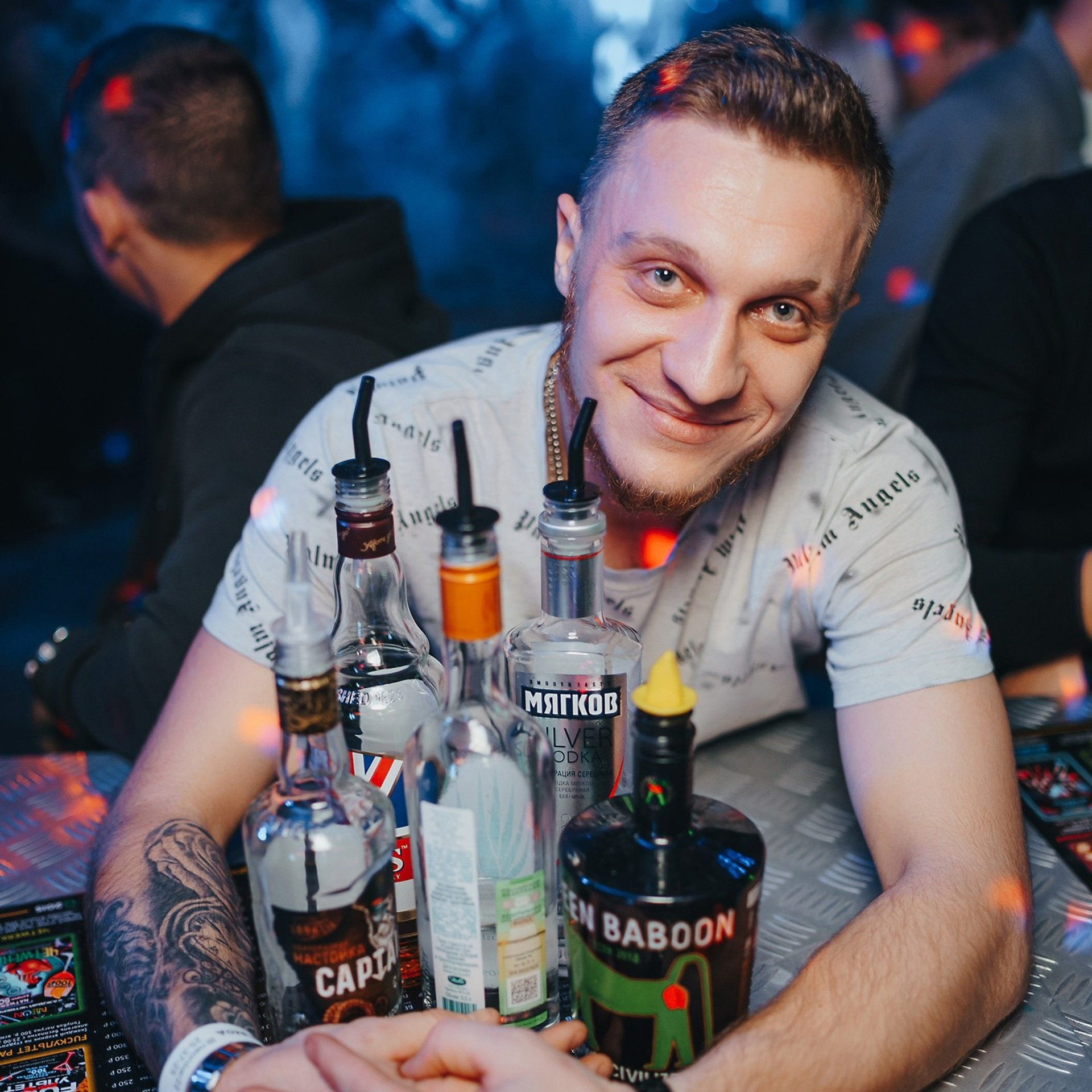 Ночной клуб НЕОН | Фотоотчеты NEON Барнаул. Репортажный (Event) фотограф в Барнауле | Даниил Маркин | Качество и вайб