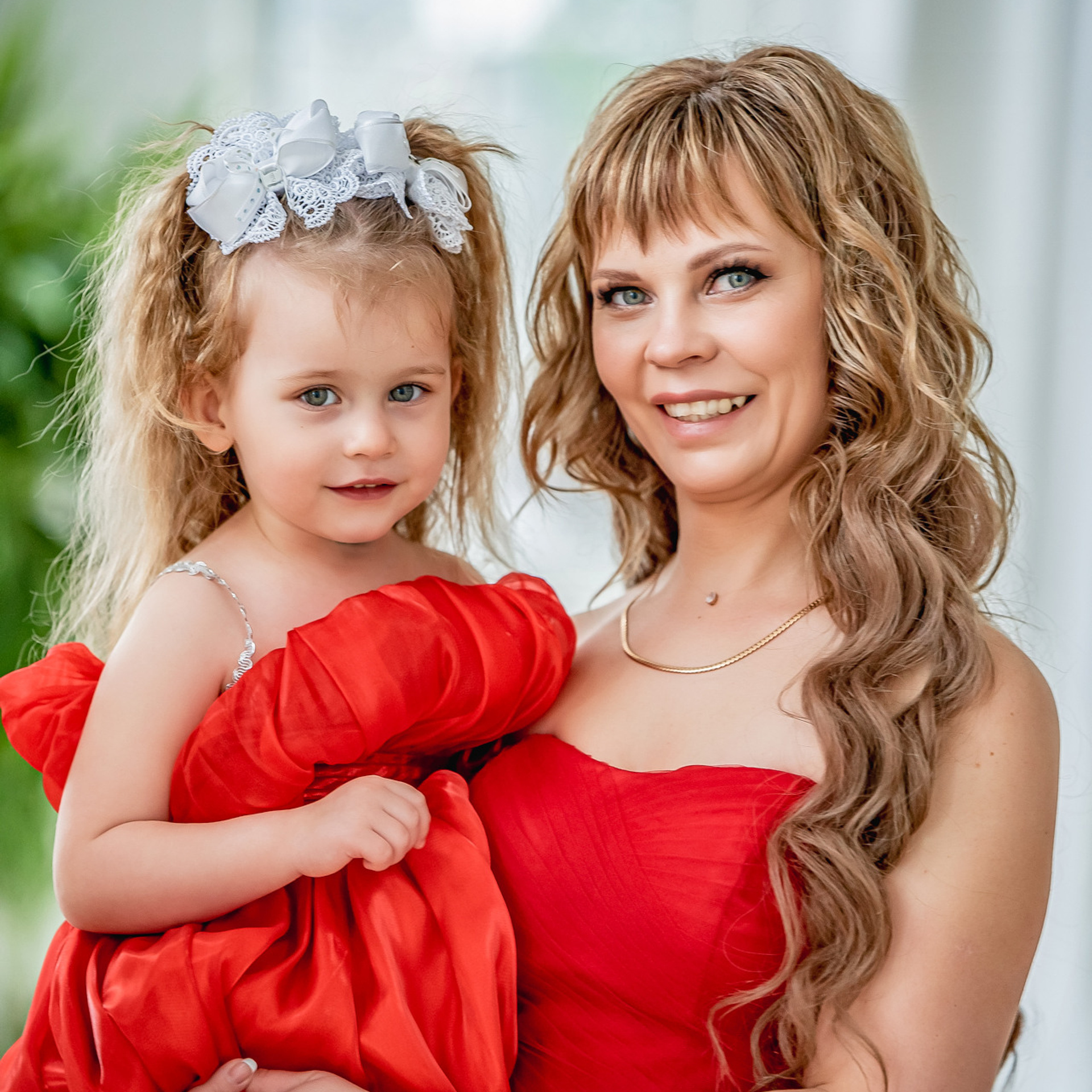 Екатерина с дочей в студии Романс