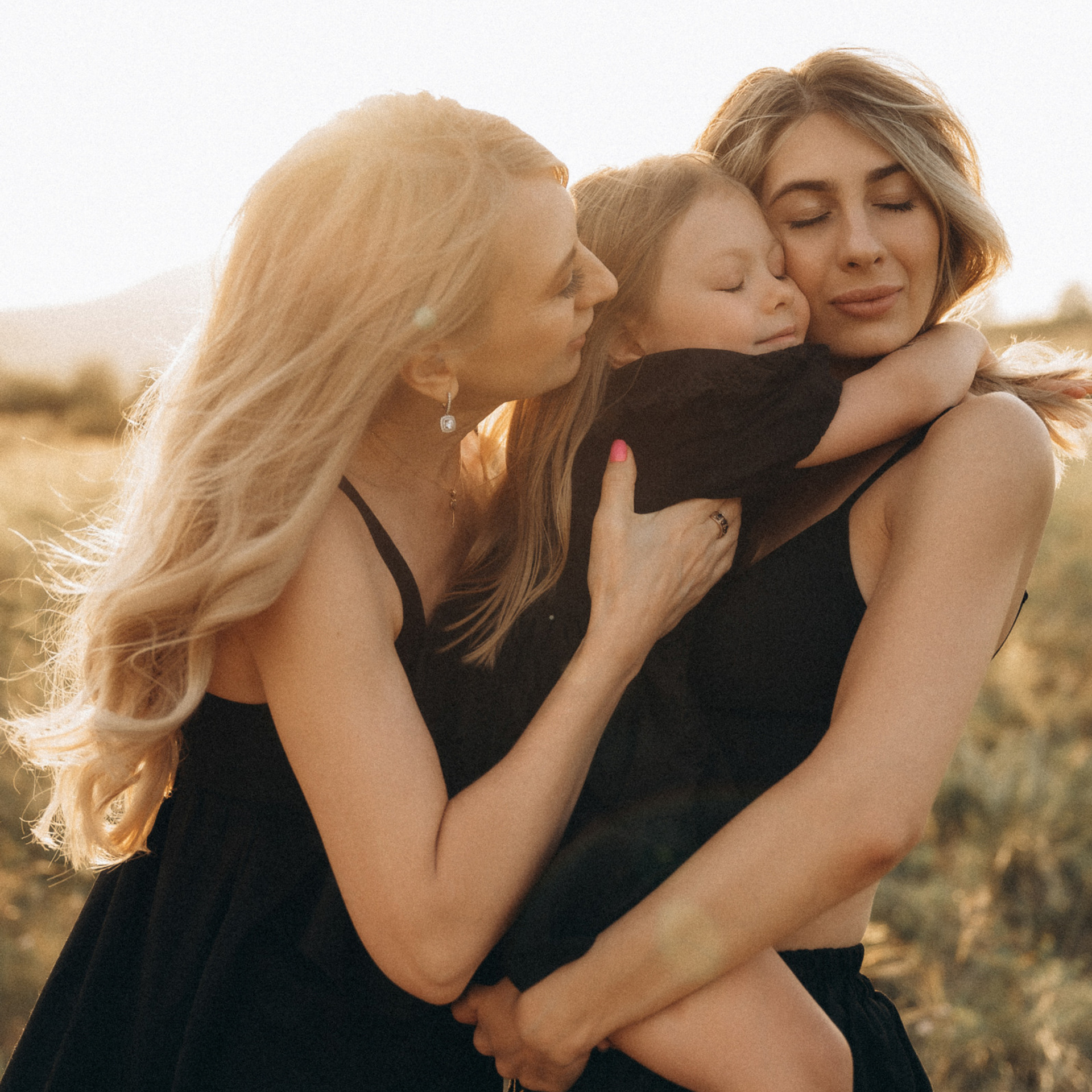 Юля, Женя, Мира