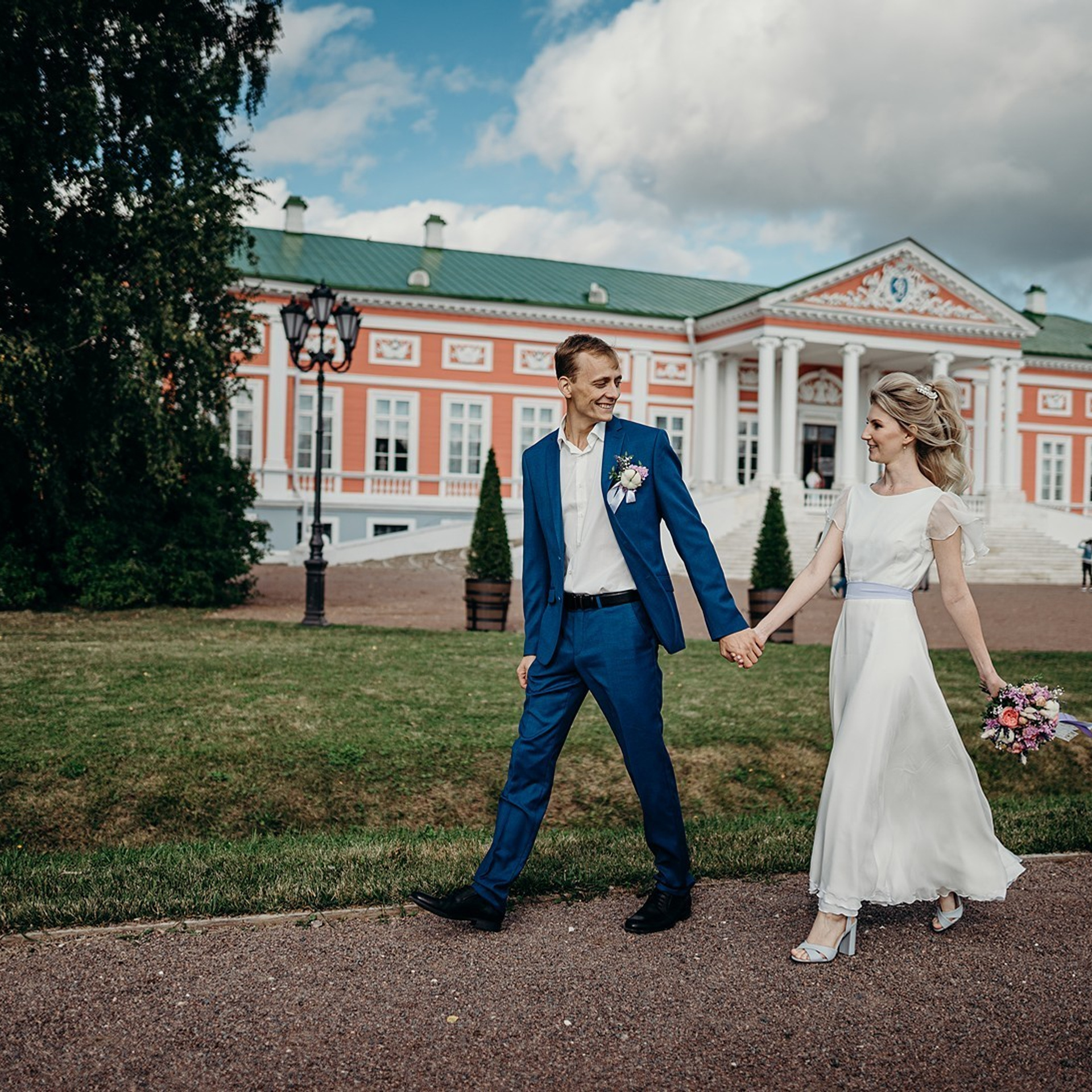 Свадебная история. Контент съемка под ключ. Световое шоу / Москва и Мо