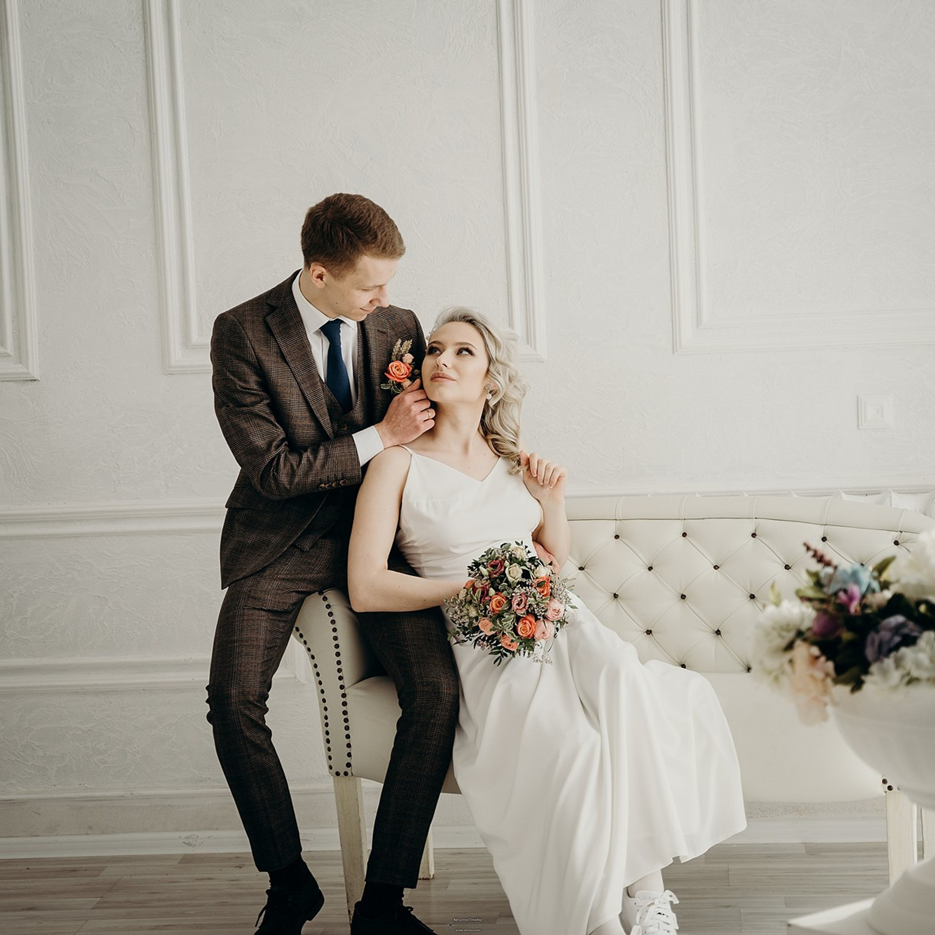 Свадебная история. Контент съемка под ключ. Световое шоу / Москва и Мо