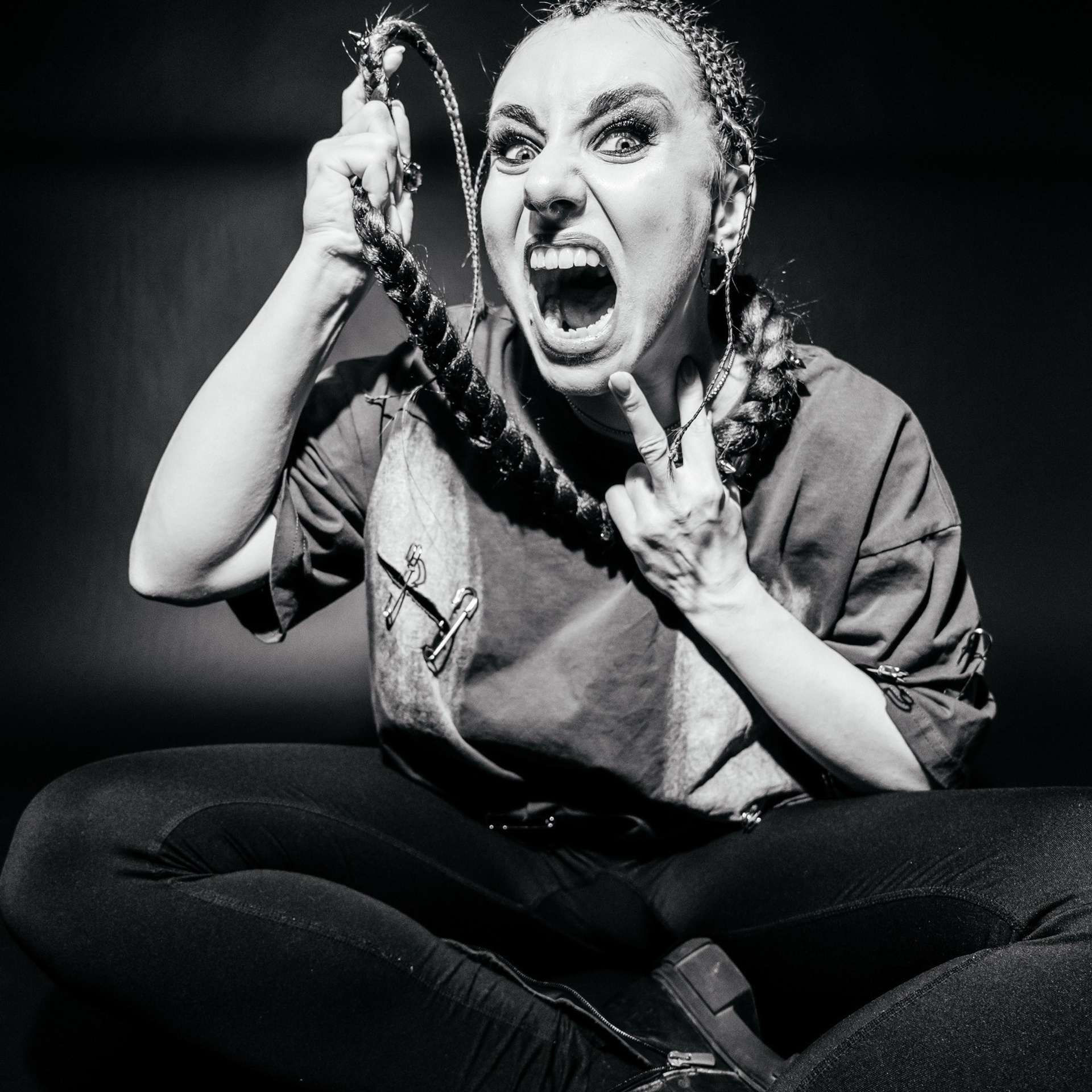 Съемка в студии. Контент съемка под ключ. Световое шоу / Москва и Мо