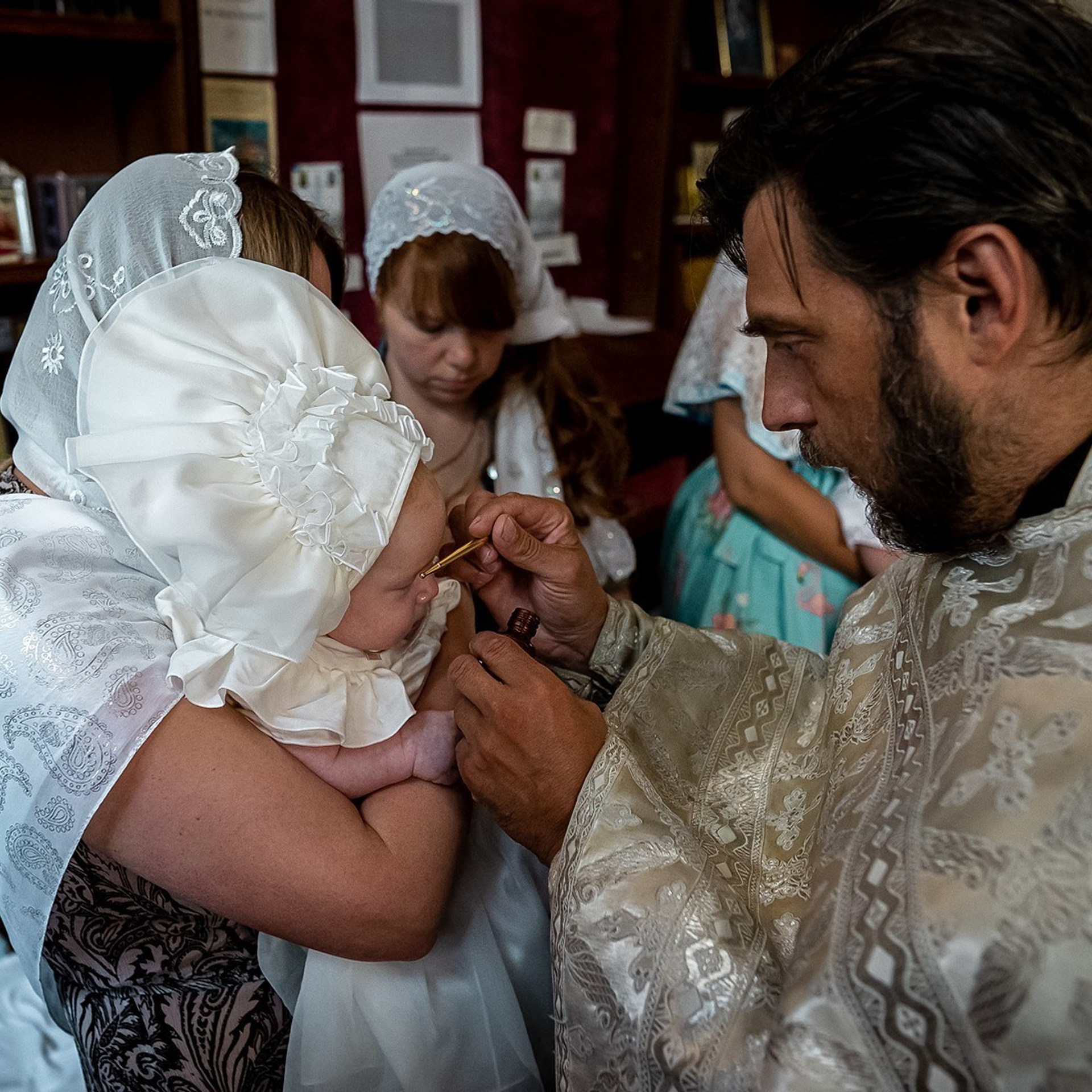 Крещение и выписка из роддома. Контент съемка под ключ. Световое шоу / Москва и Мо