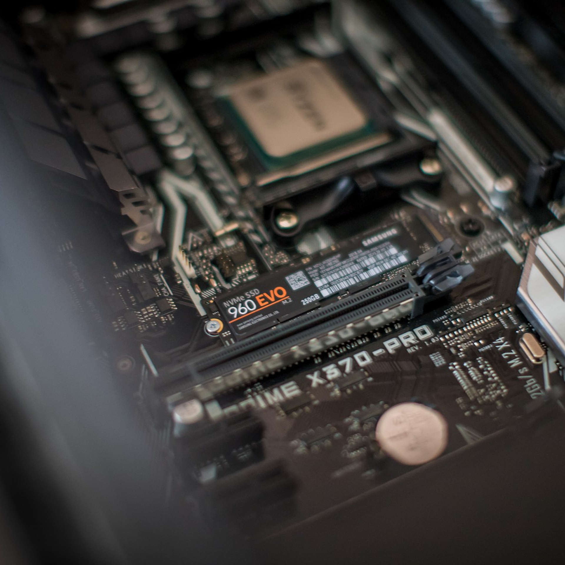 Рекламная съемка и маркетплейс. Контент съемка под ключ. Световое шоу / Москва и Мо