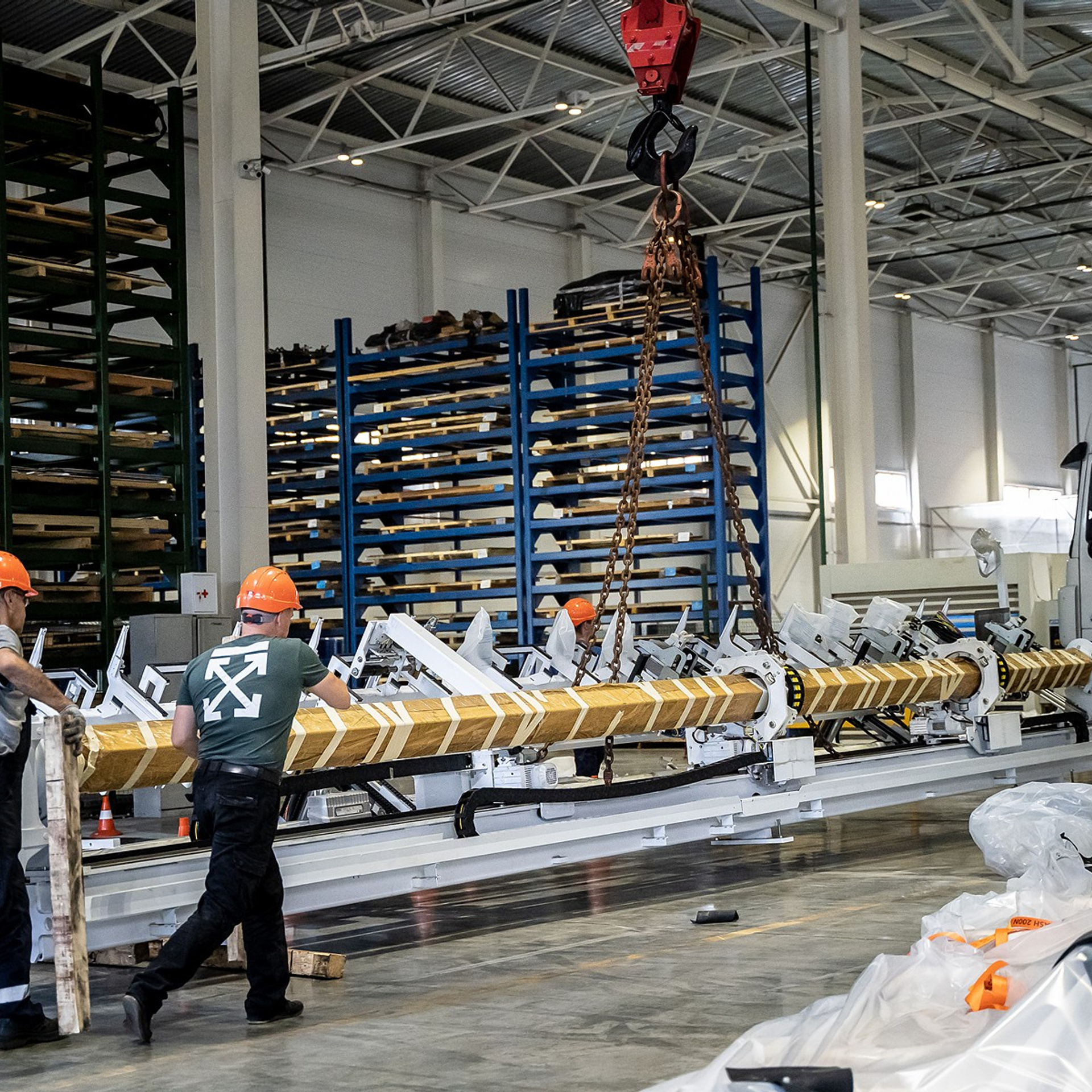 Съемка на производстве. Контент съемка под ключ. Световое шоу / Москва и Мо