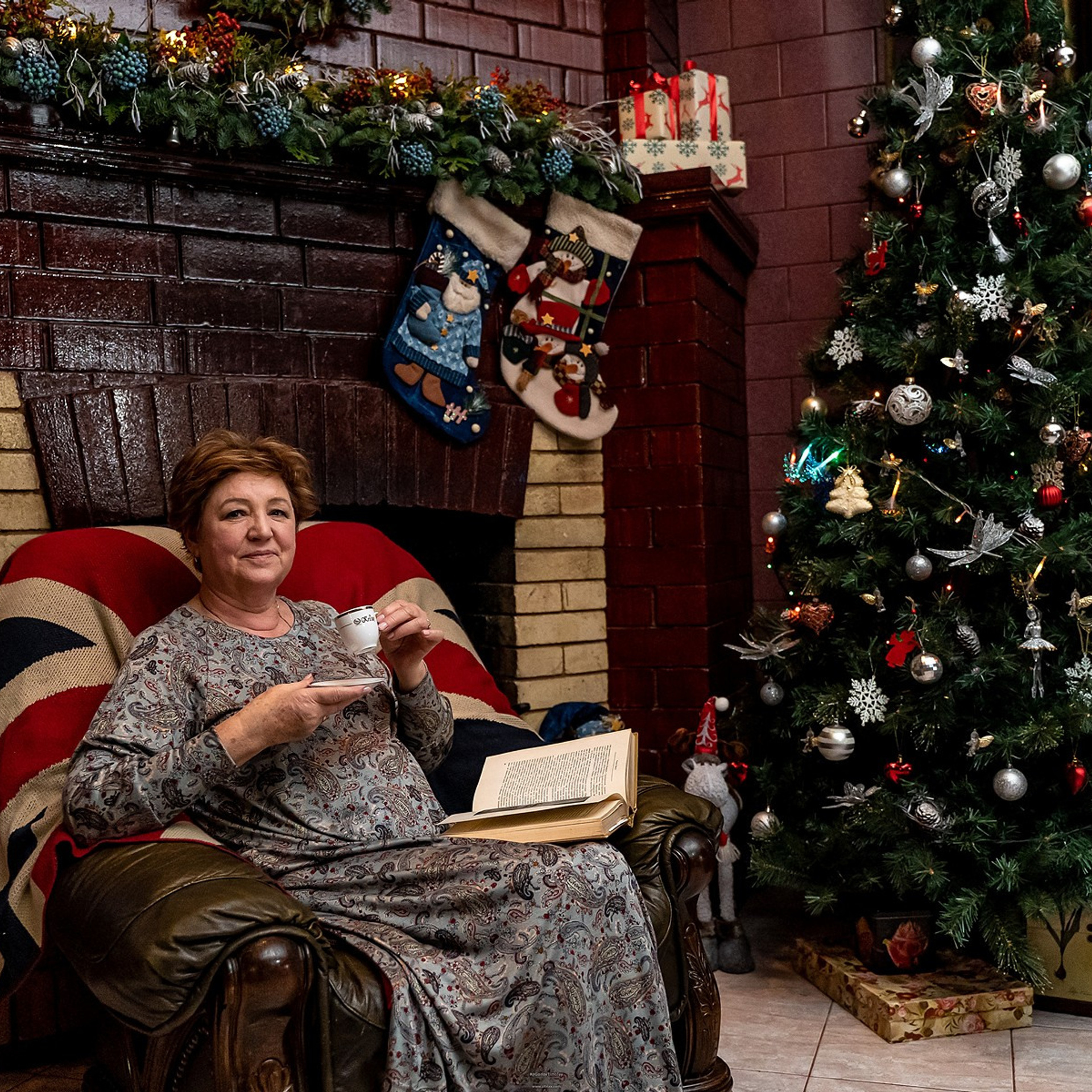 Съемка в студии. Контент съемка под ключ. Световое шоу / Москва и Мо