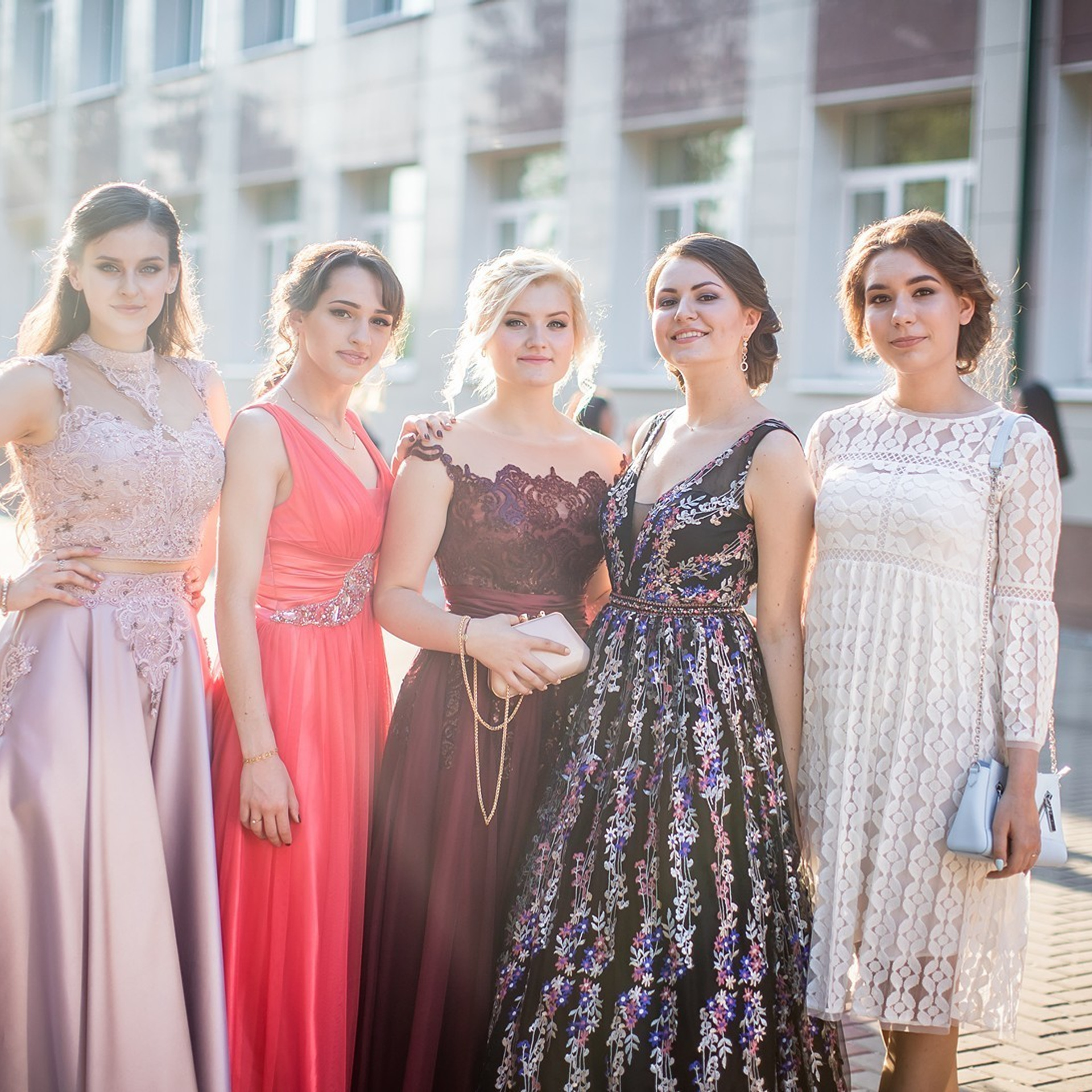 Съемка на выпускной альбом, школьный выпуск. Контент съемка под ключ. Световое шоу / Москва и Мо