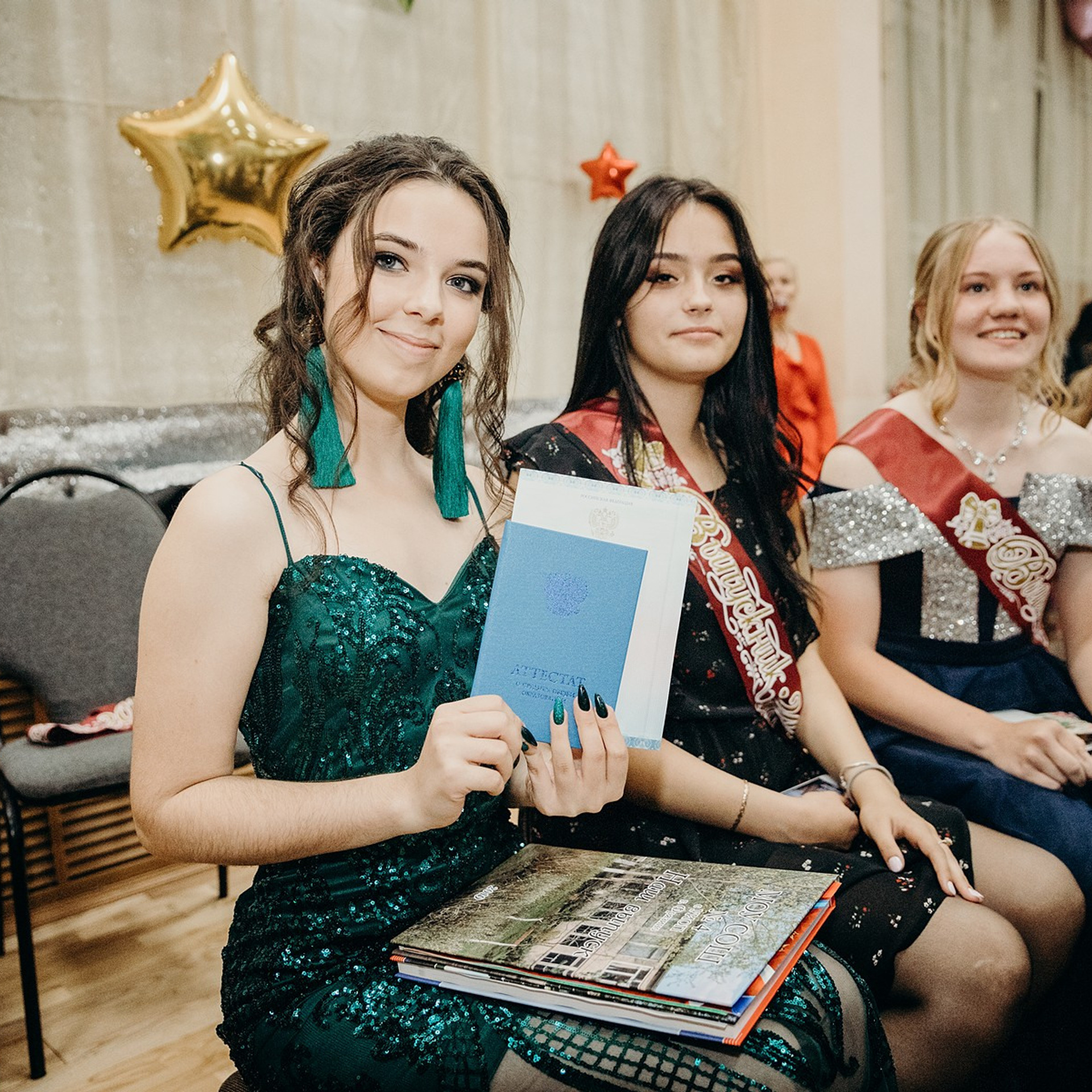 Съемка на выпускной альбом, школьный выпуск. Контент съемка под ключ. Световое шоу / Москва и Мо