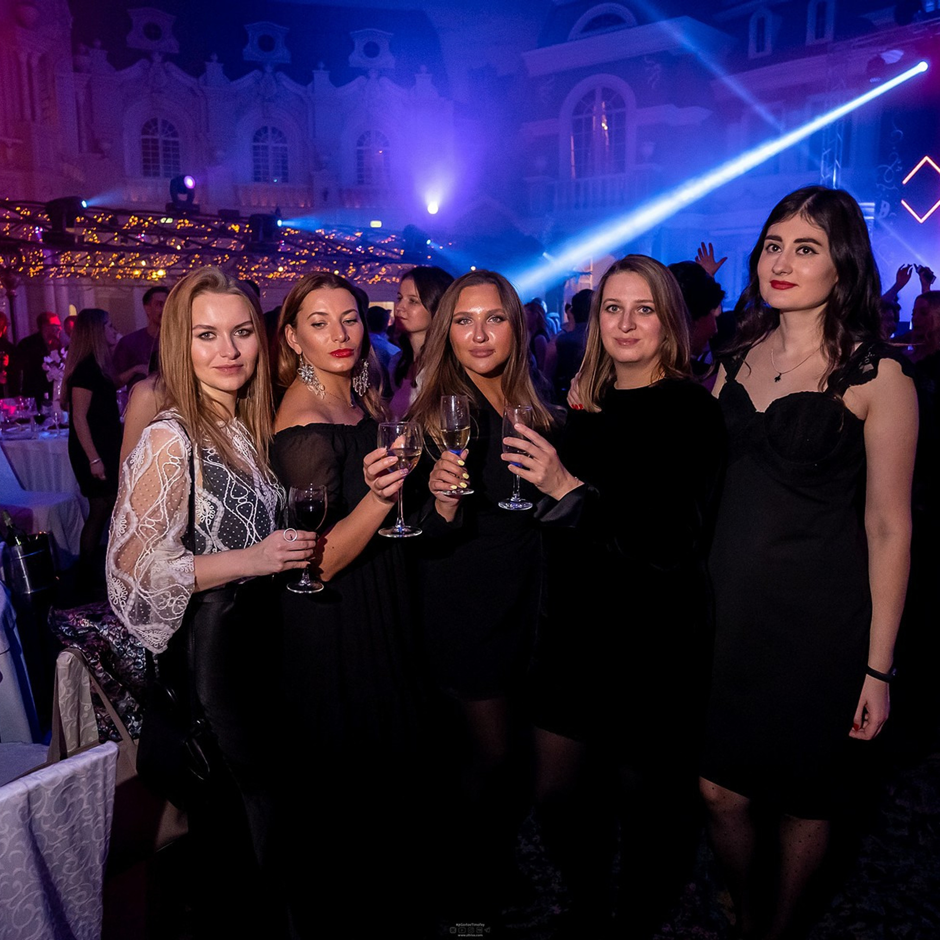 Мероприятия и корпоративы. Контент съемка под ключ. Световое шоу / Москва и Мо