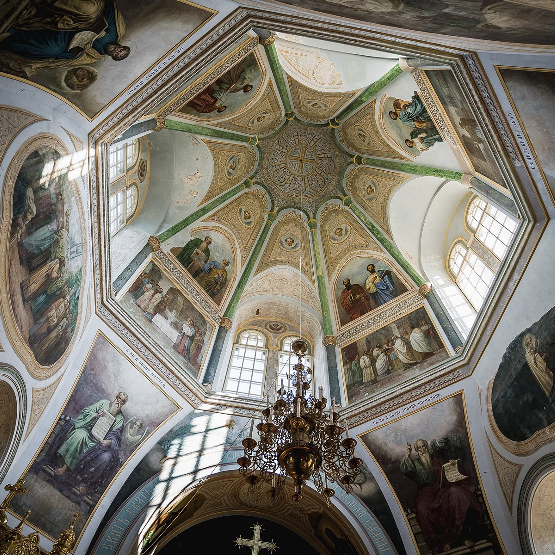 Съемка недвижисть и интерьеры. Контент съемка под ключ. Световое шоу / Москва и Мо