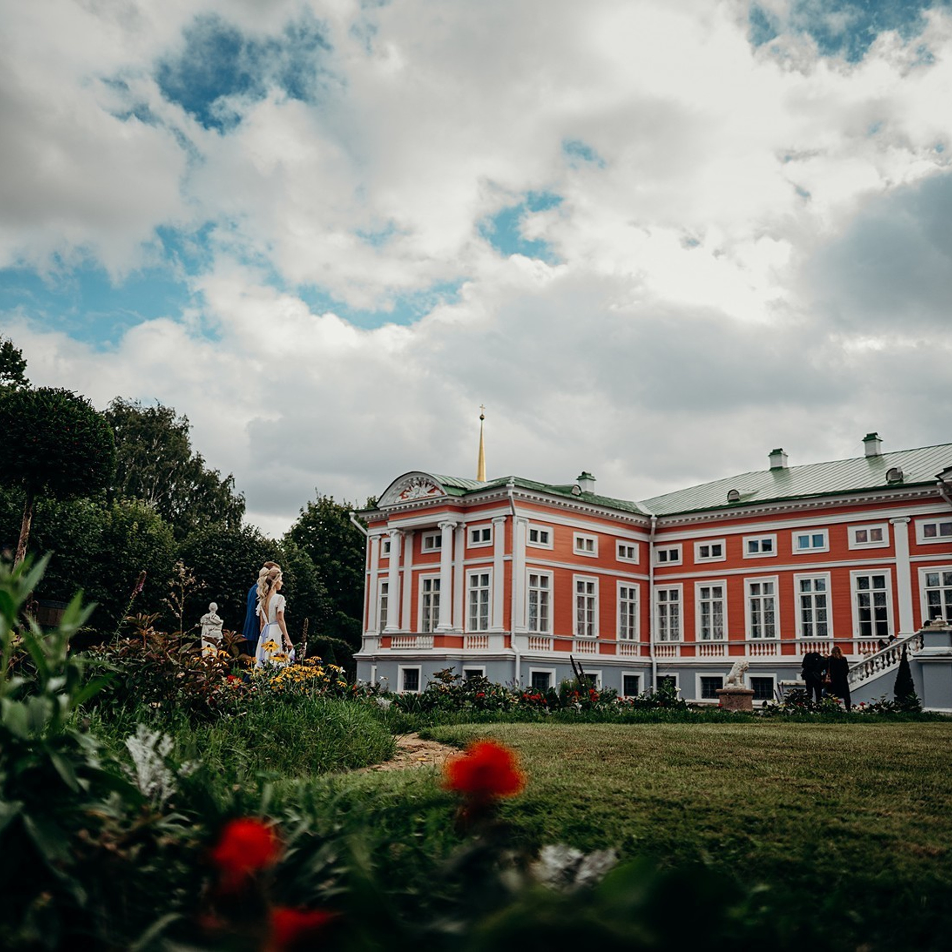 Свадебная история. Контент съемка под ключ. Световое шоу / Москва и Мо