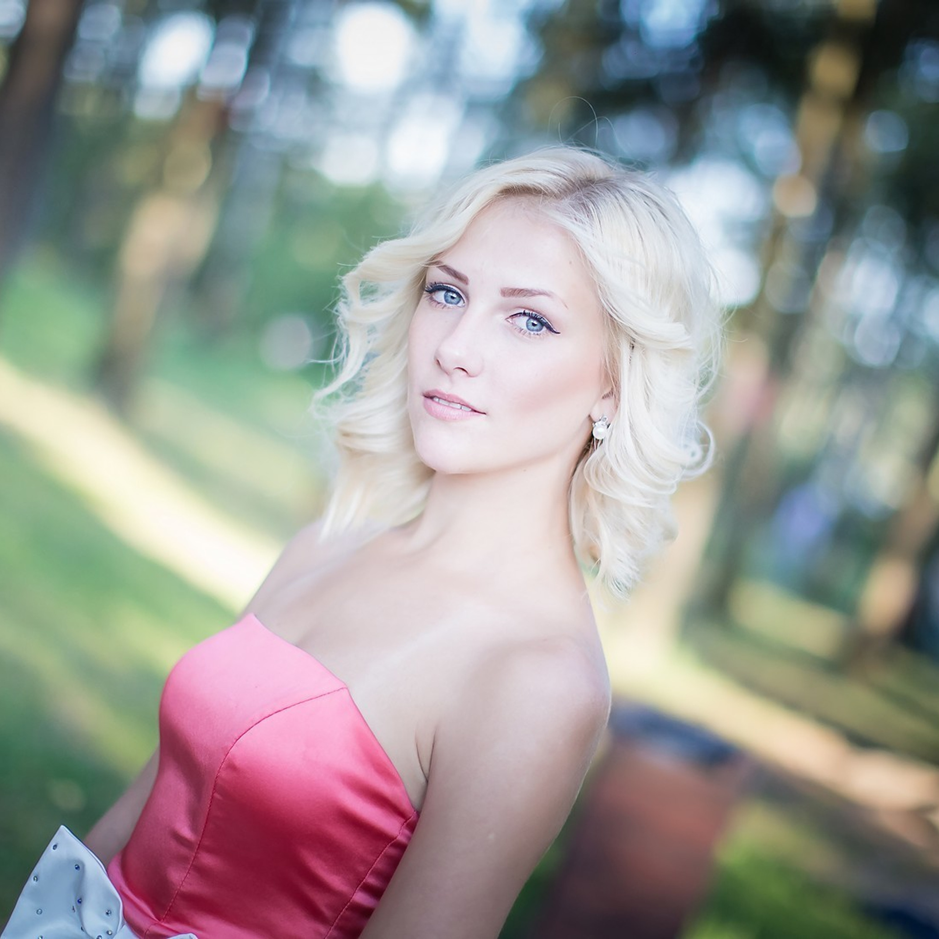 Портретная фотосессия. Контент съемка под ключ. Световое шоу / Москва и Мо