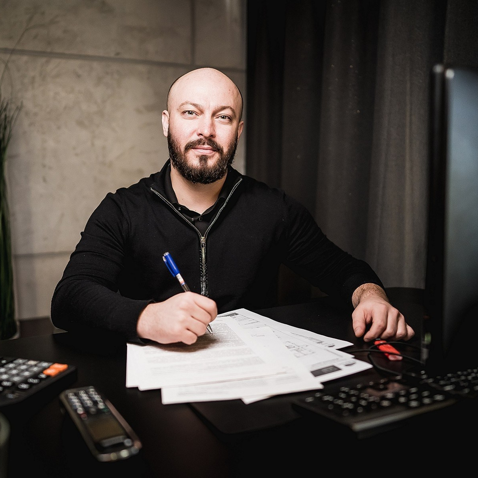 Съемка на производстве. Контент съемка под ключ. Световое шоу / Москва и Мо