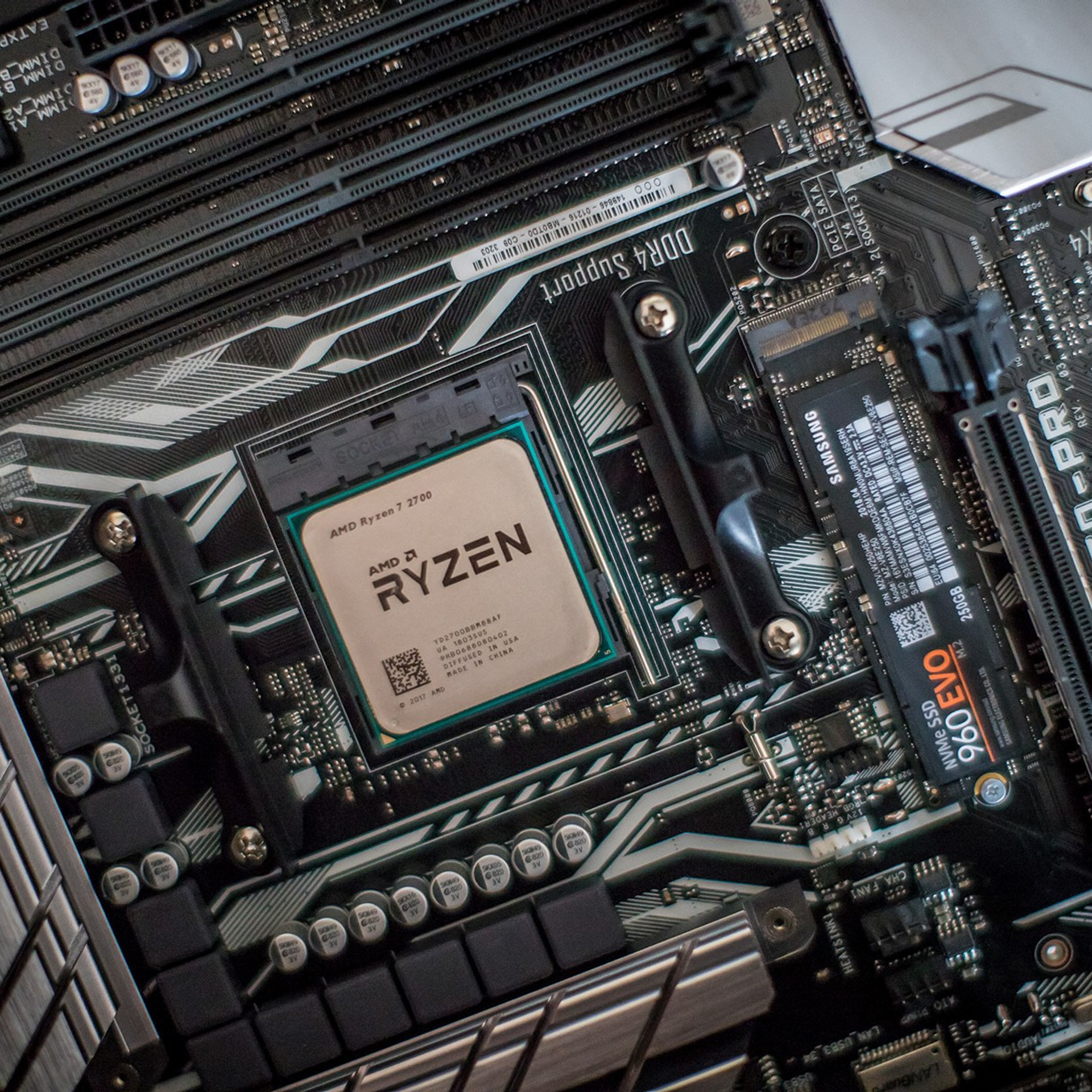 Предметная съемка. Контент съемка под ключ. Световое шоу / Москва и Мо