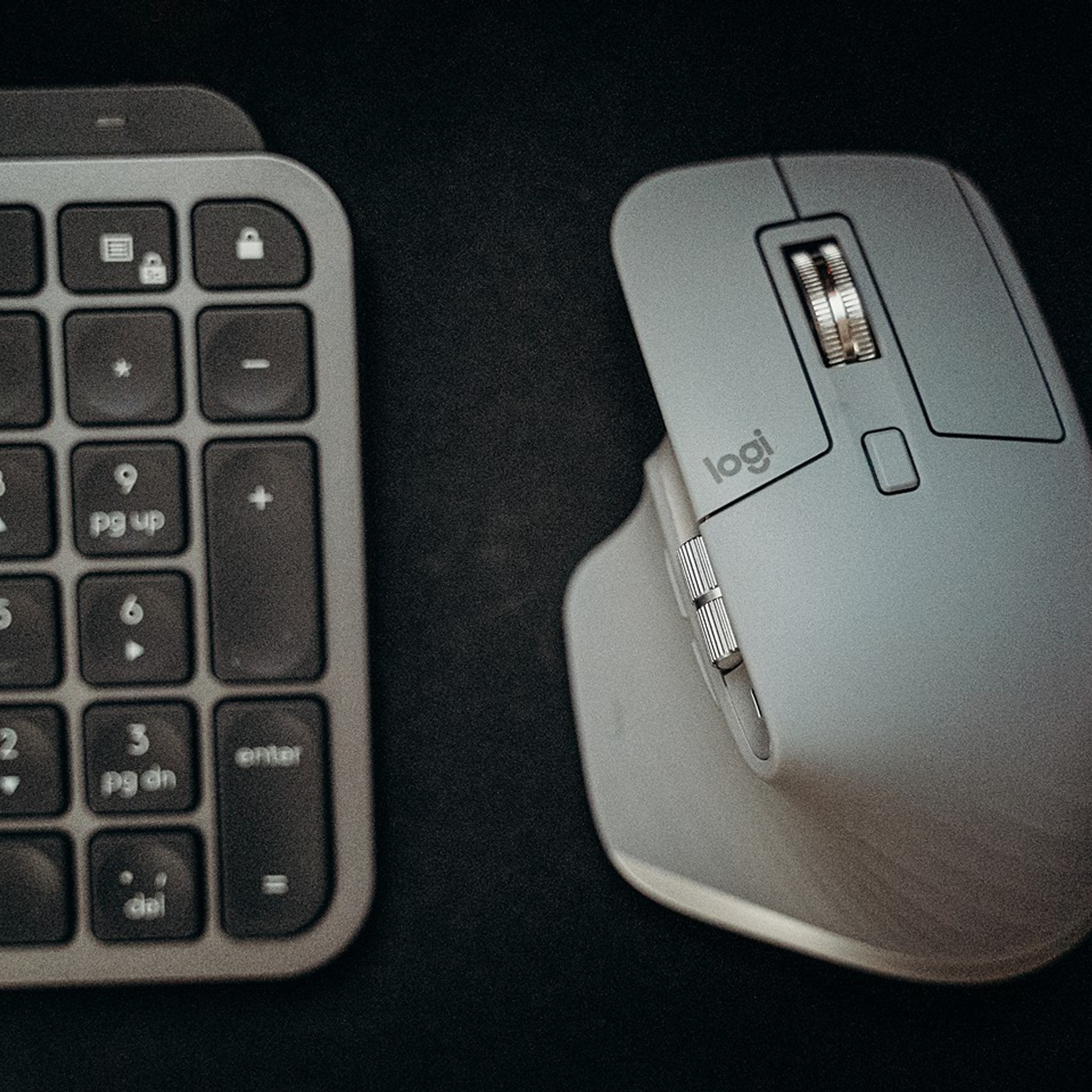 Рекламная съемка и маркетплейс. Контент съемка под ключ. Световое шоу / Москва и Мо