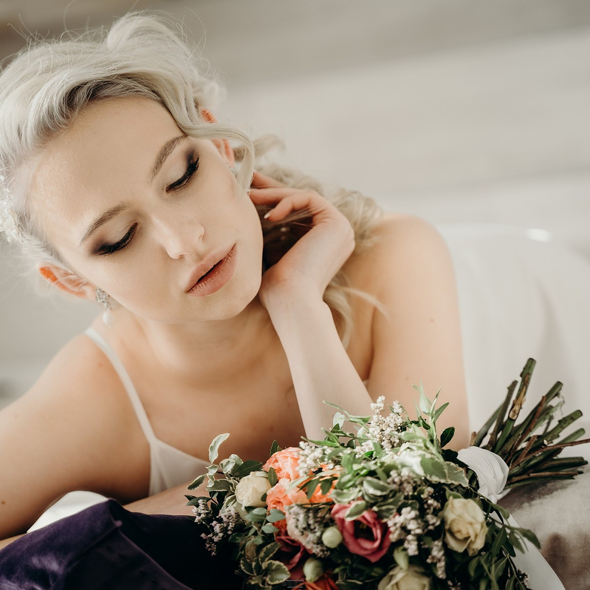 Свадебная история. Контент съемка под ключ. Световое шоу / Москва и Мо